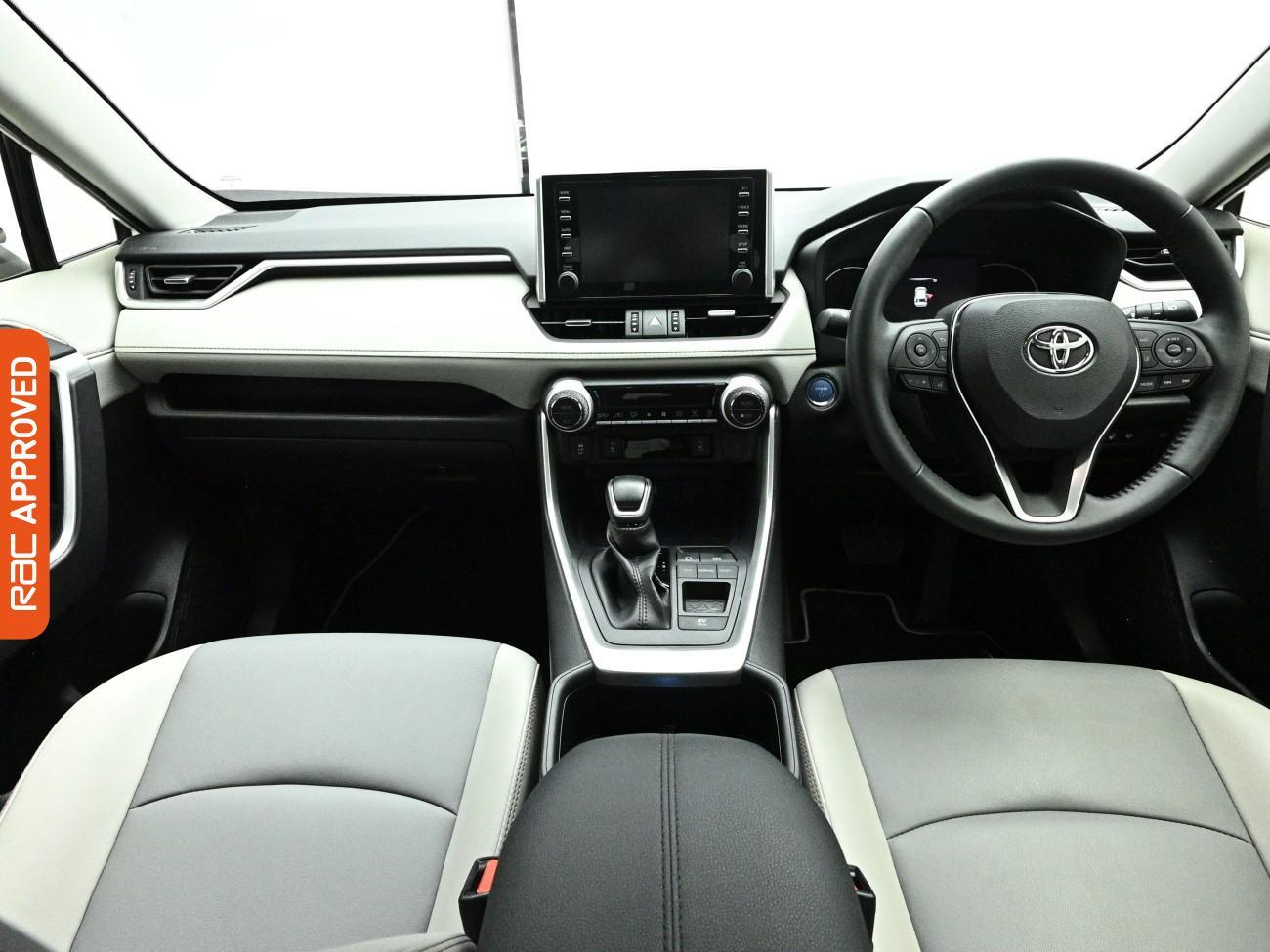 Toyota Rav4 view 2