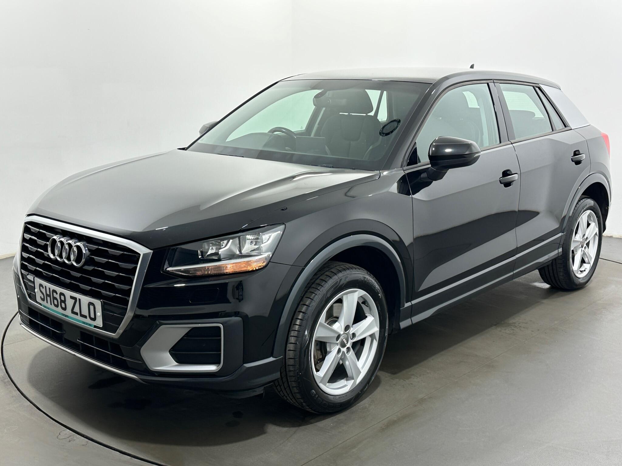 Audi Q2 view 54