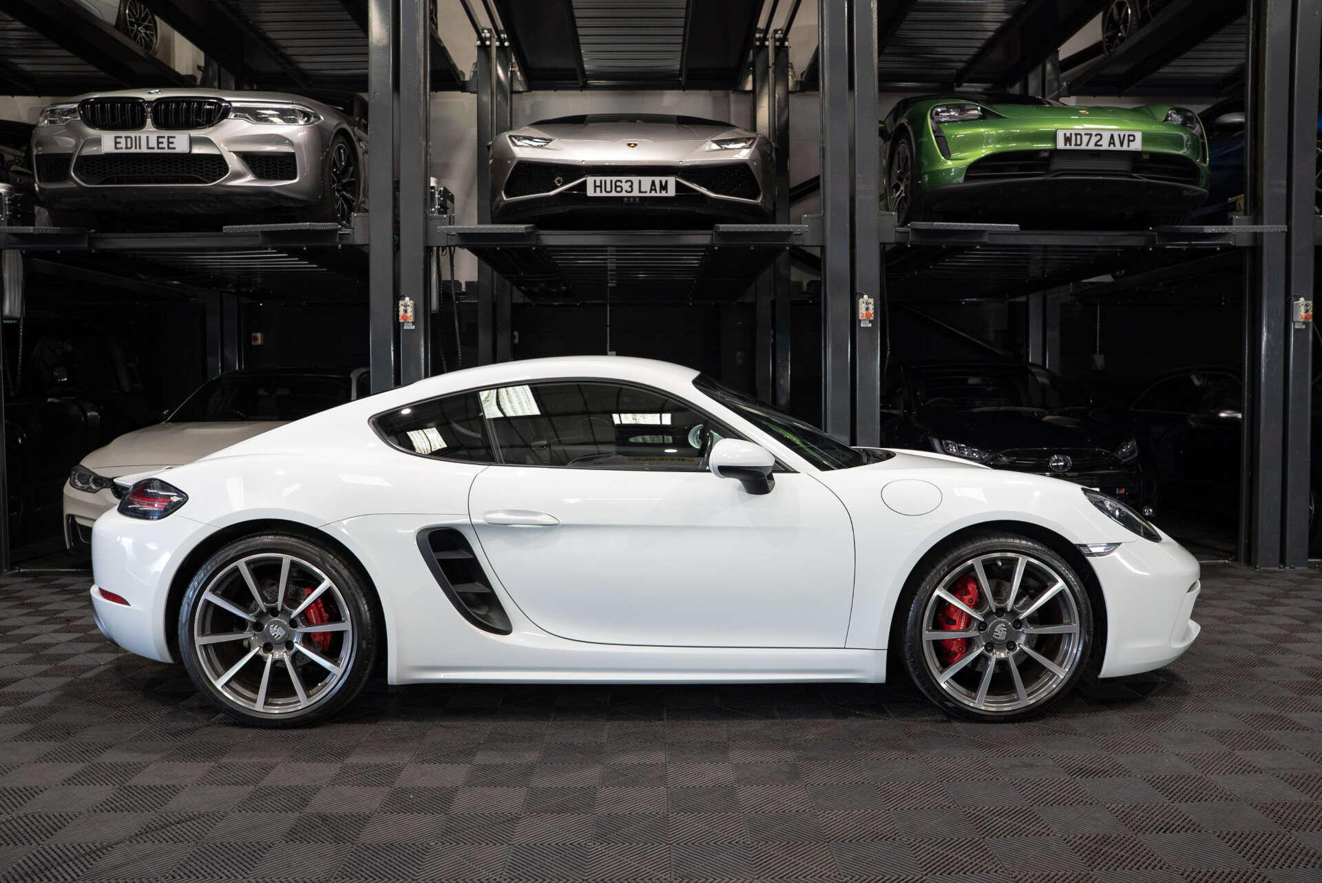 Porsche Cayman view 7