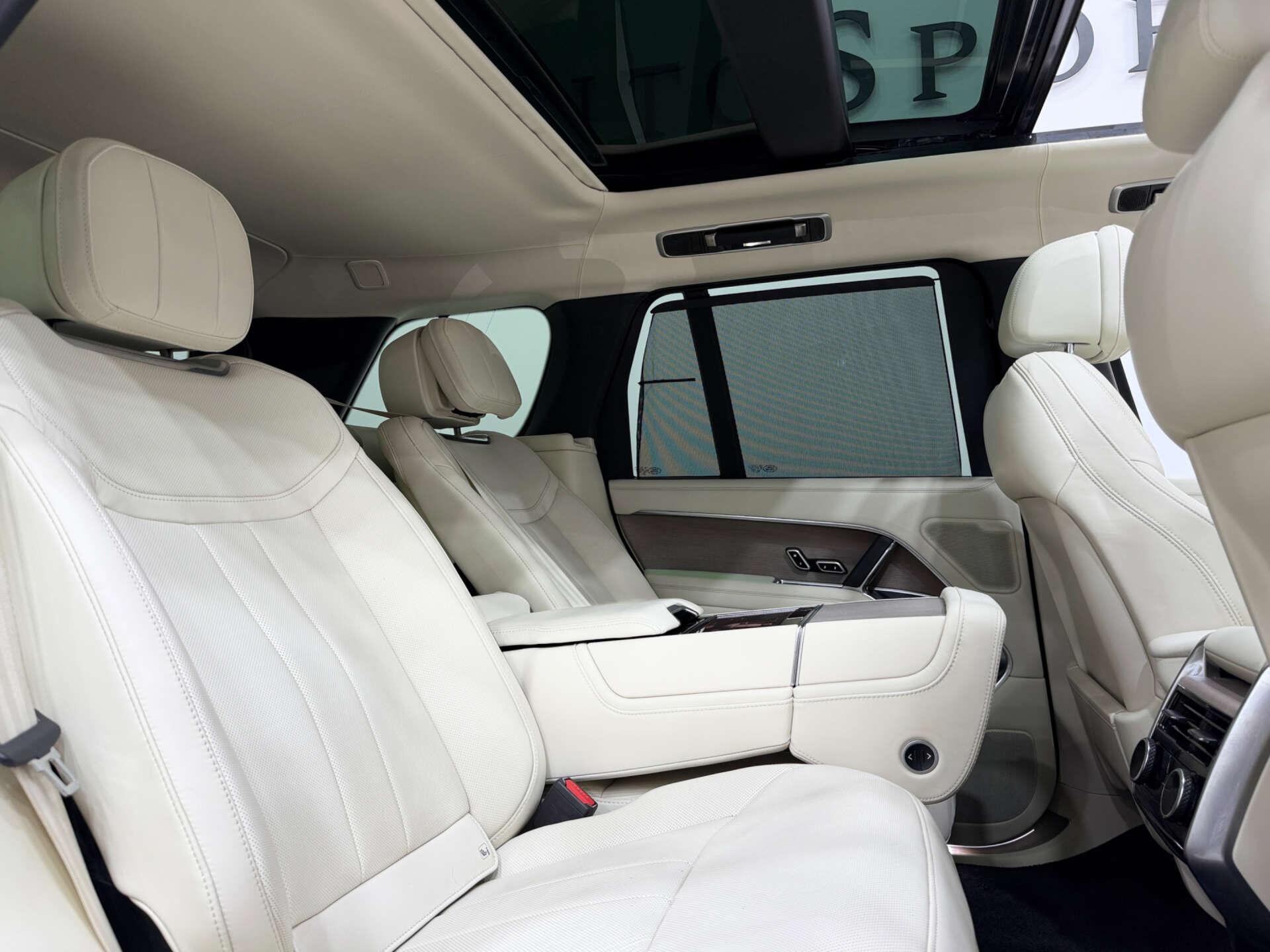 Land Rover Range Rover view 13