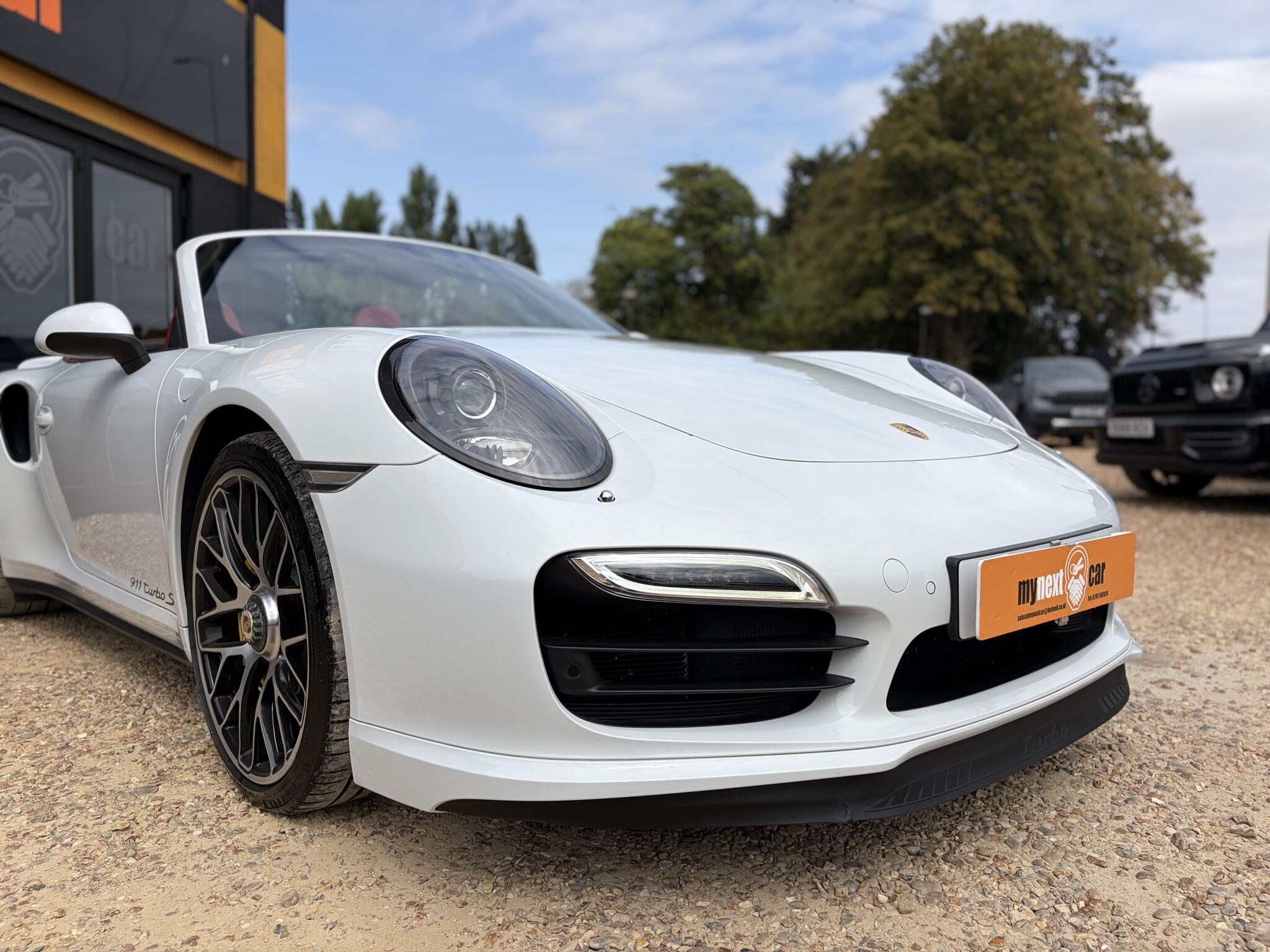 Porsche 911 view 3
