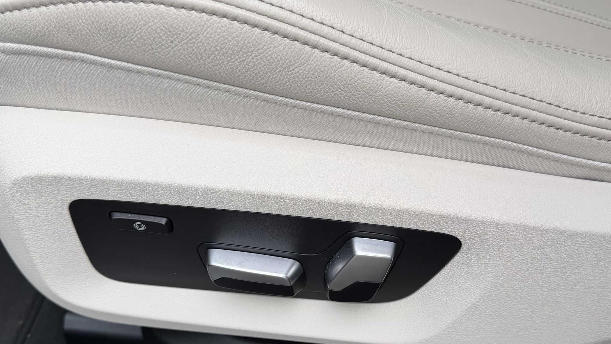 BMW X6 view 33