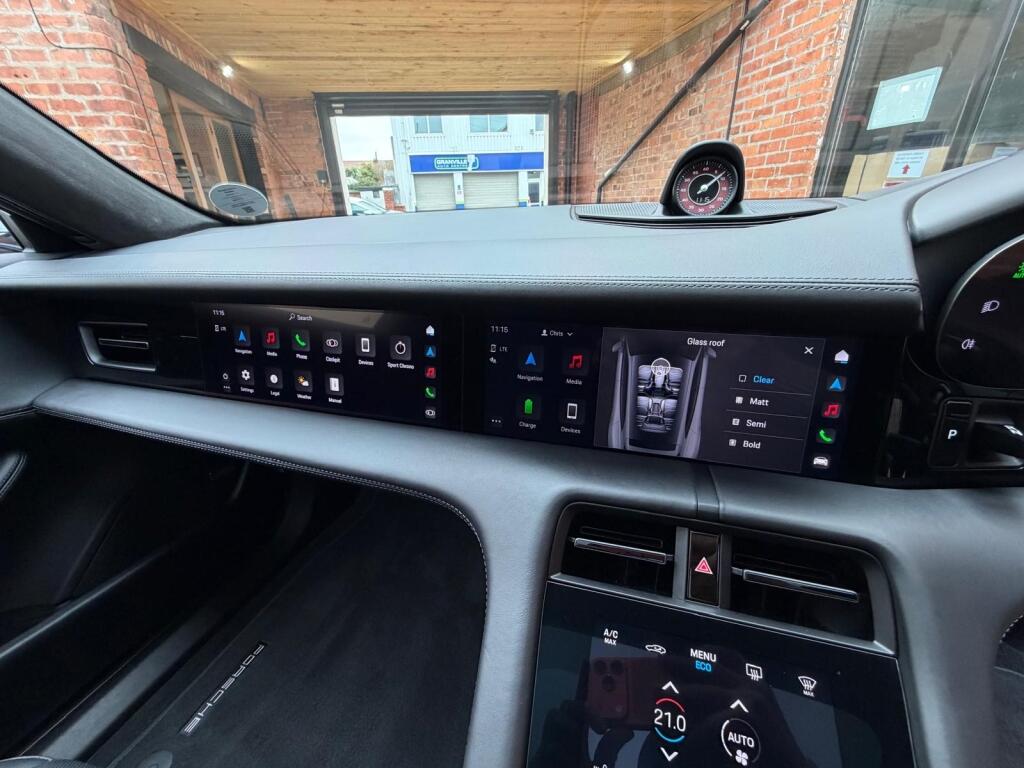 Porsche Taycan view 10
