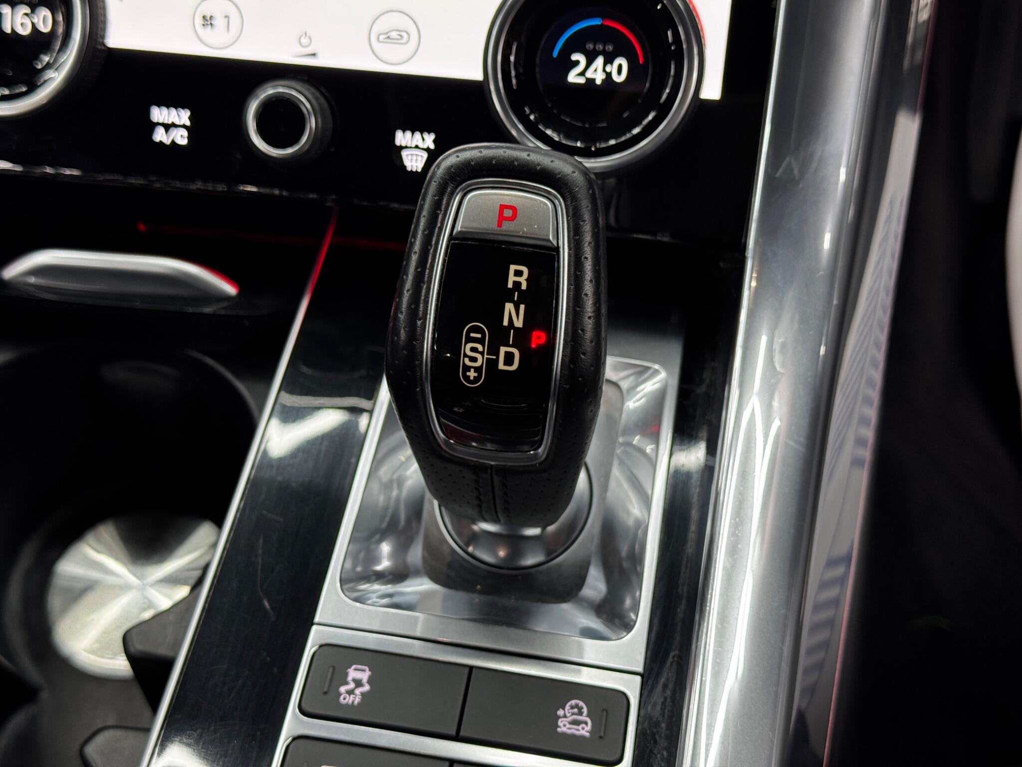 Land Rover Range Rover Sport view 29