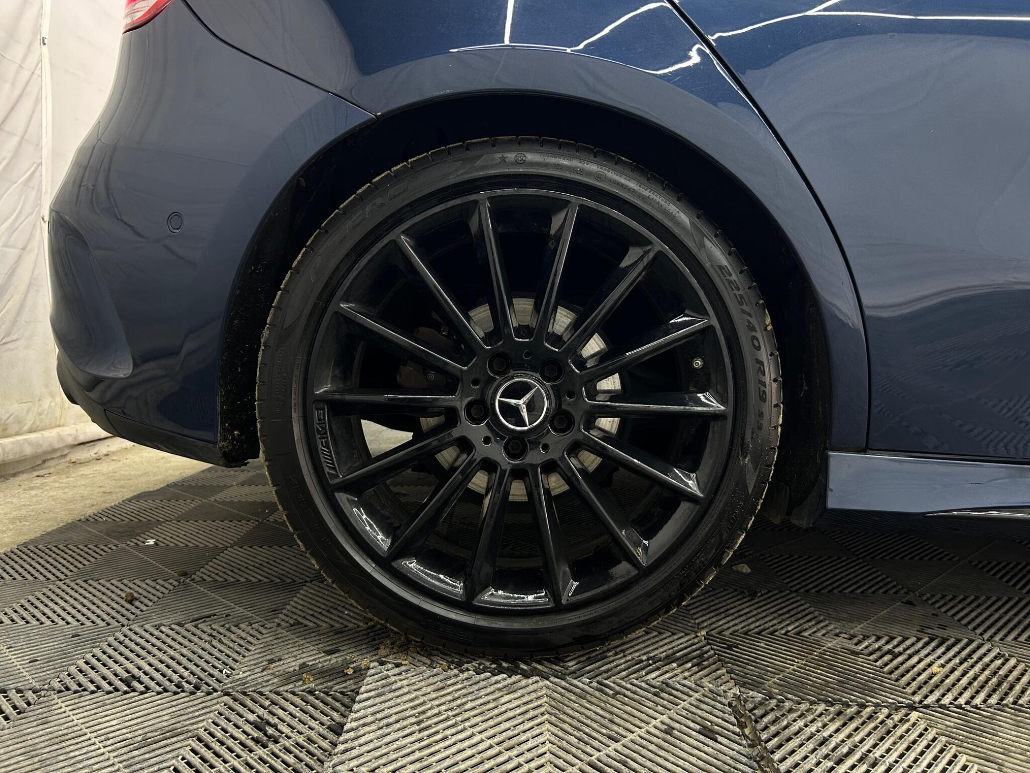 Mercedes-Benz A Class view 32
