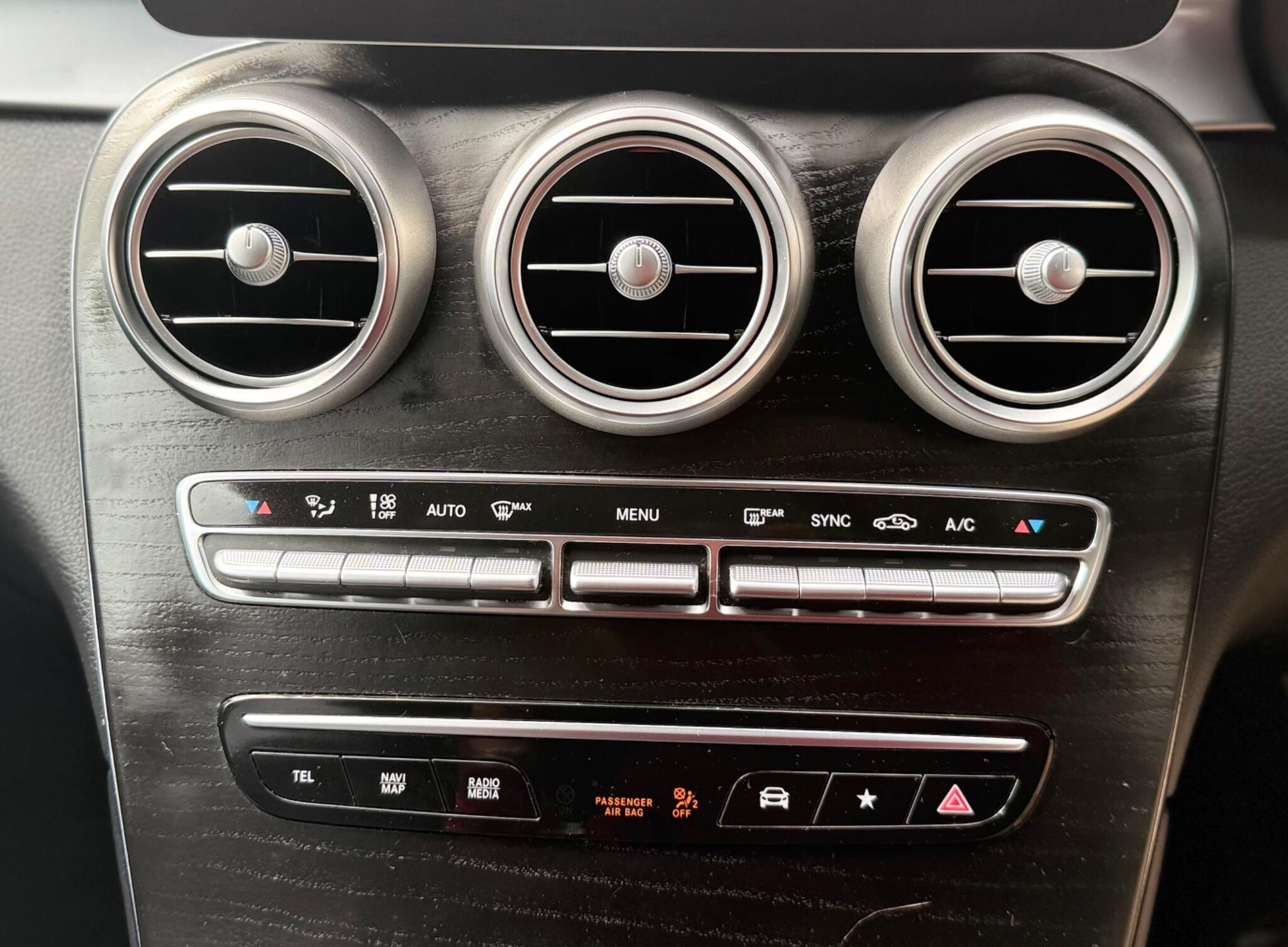Mercedes-Benz GLC view 19