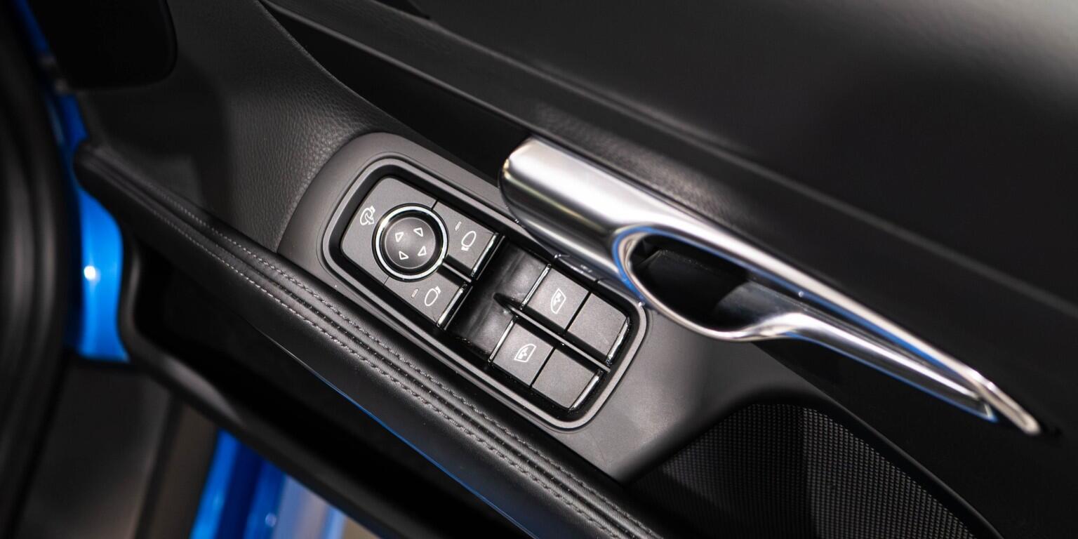Porsche Cayman view 20
