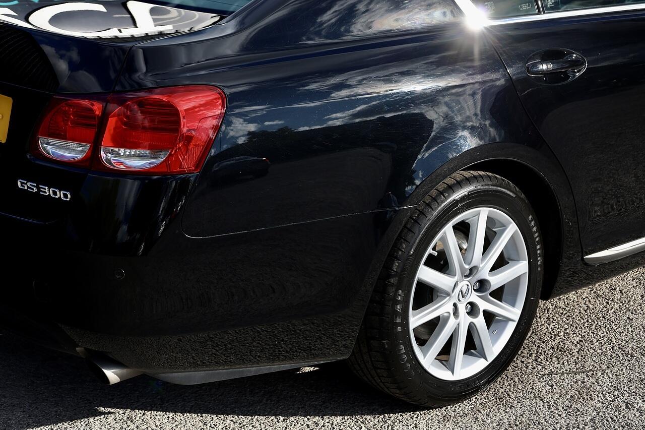 Lexus GS view 22