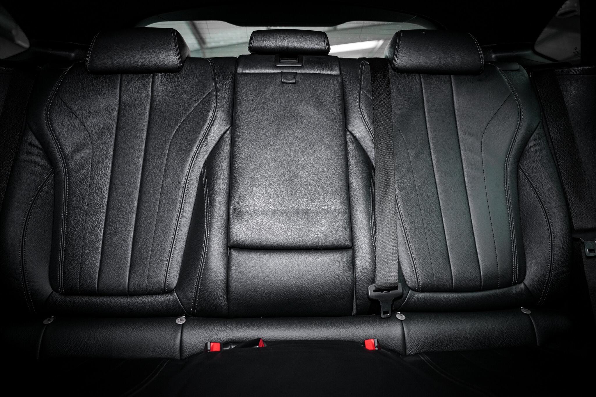BMW X6 view 25