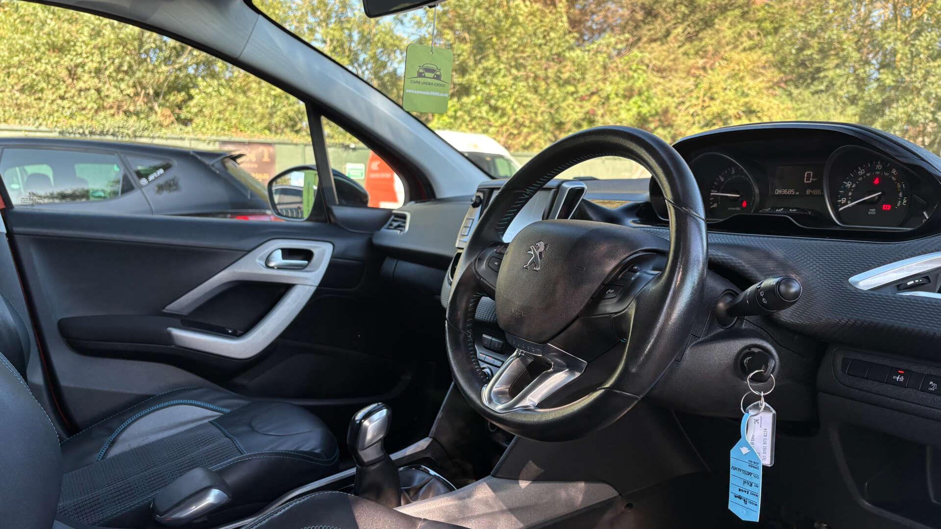 Peugeot 2008 view 7
