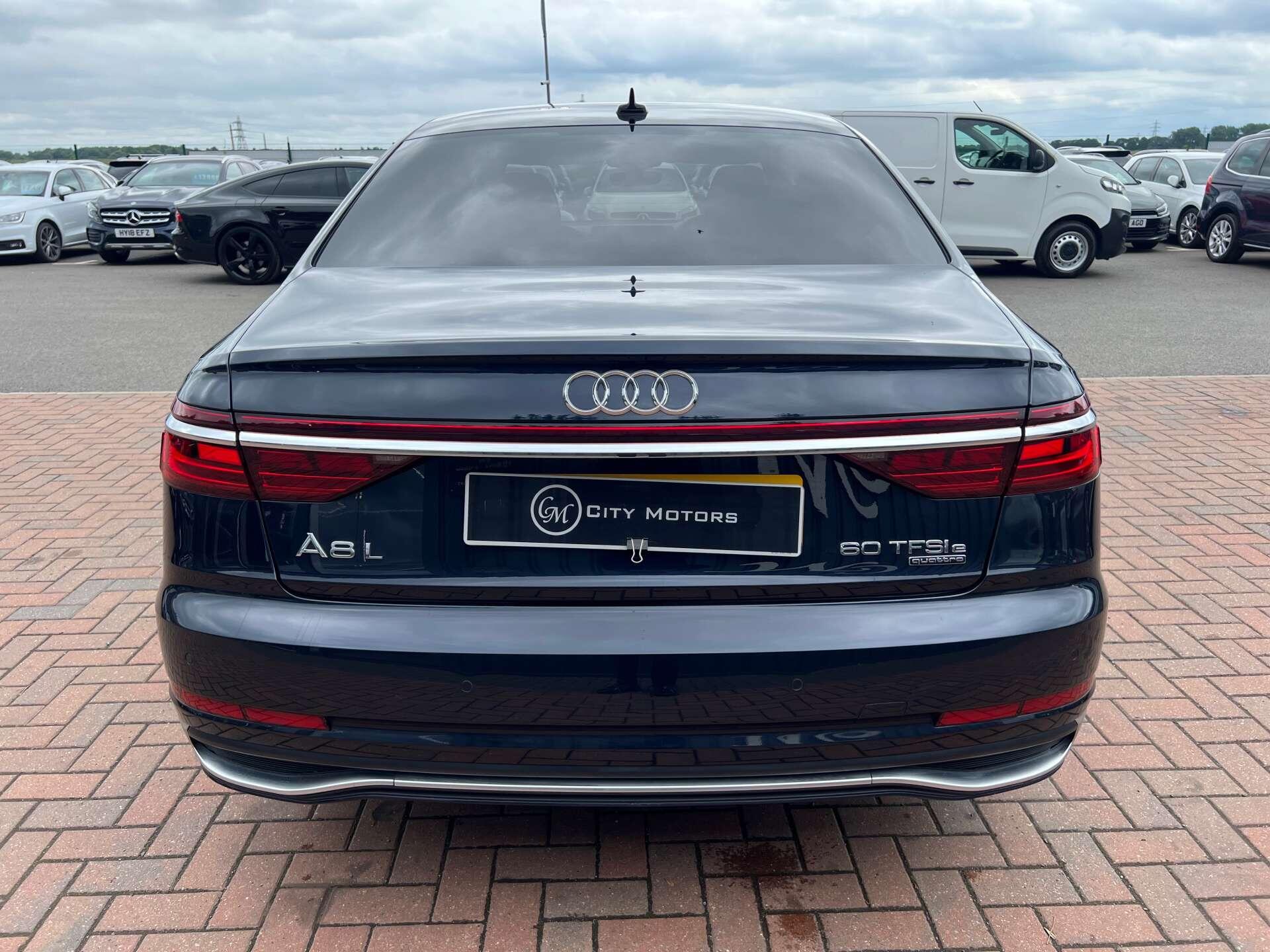 Audi A8 view 11