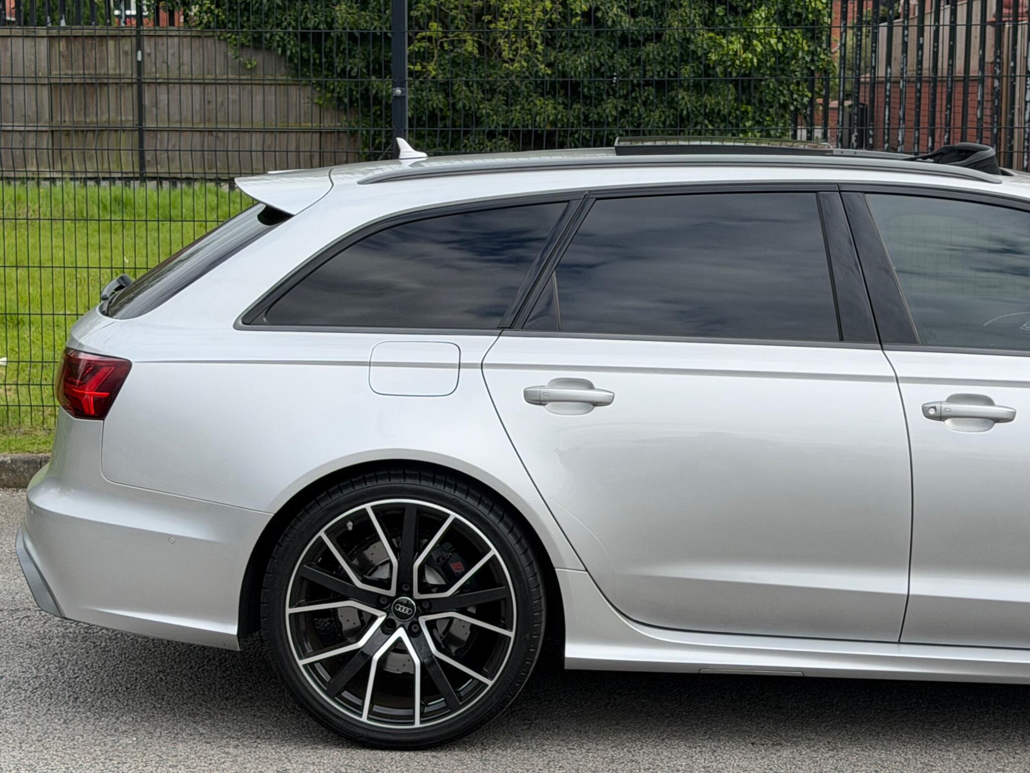 Audi RS6 view 41