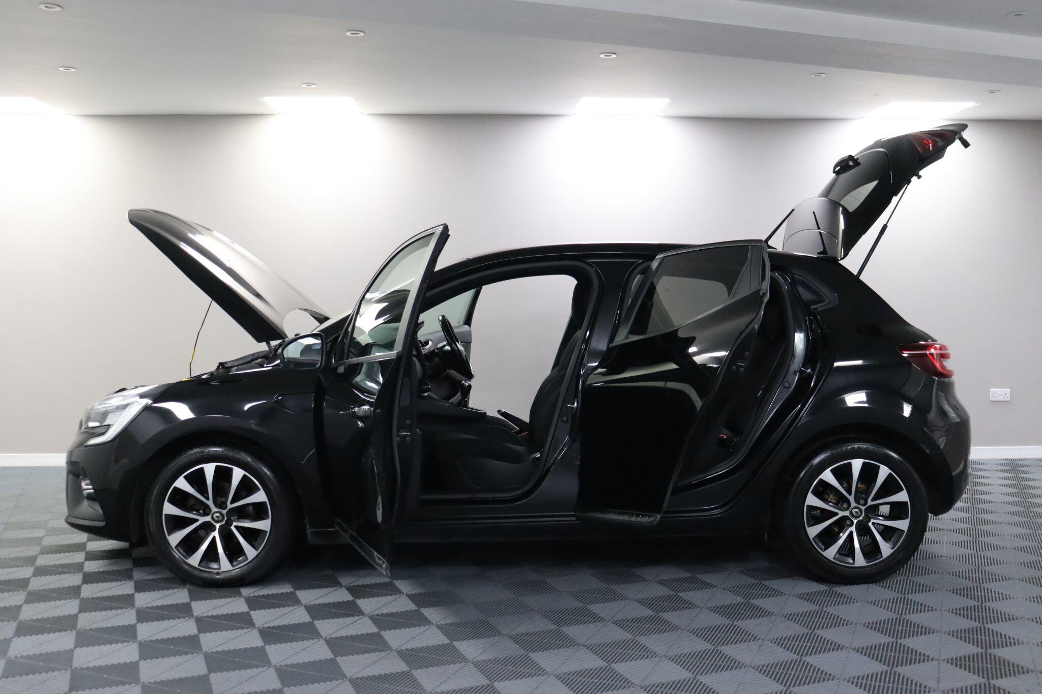 Renault Clio view 19