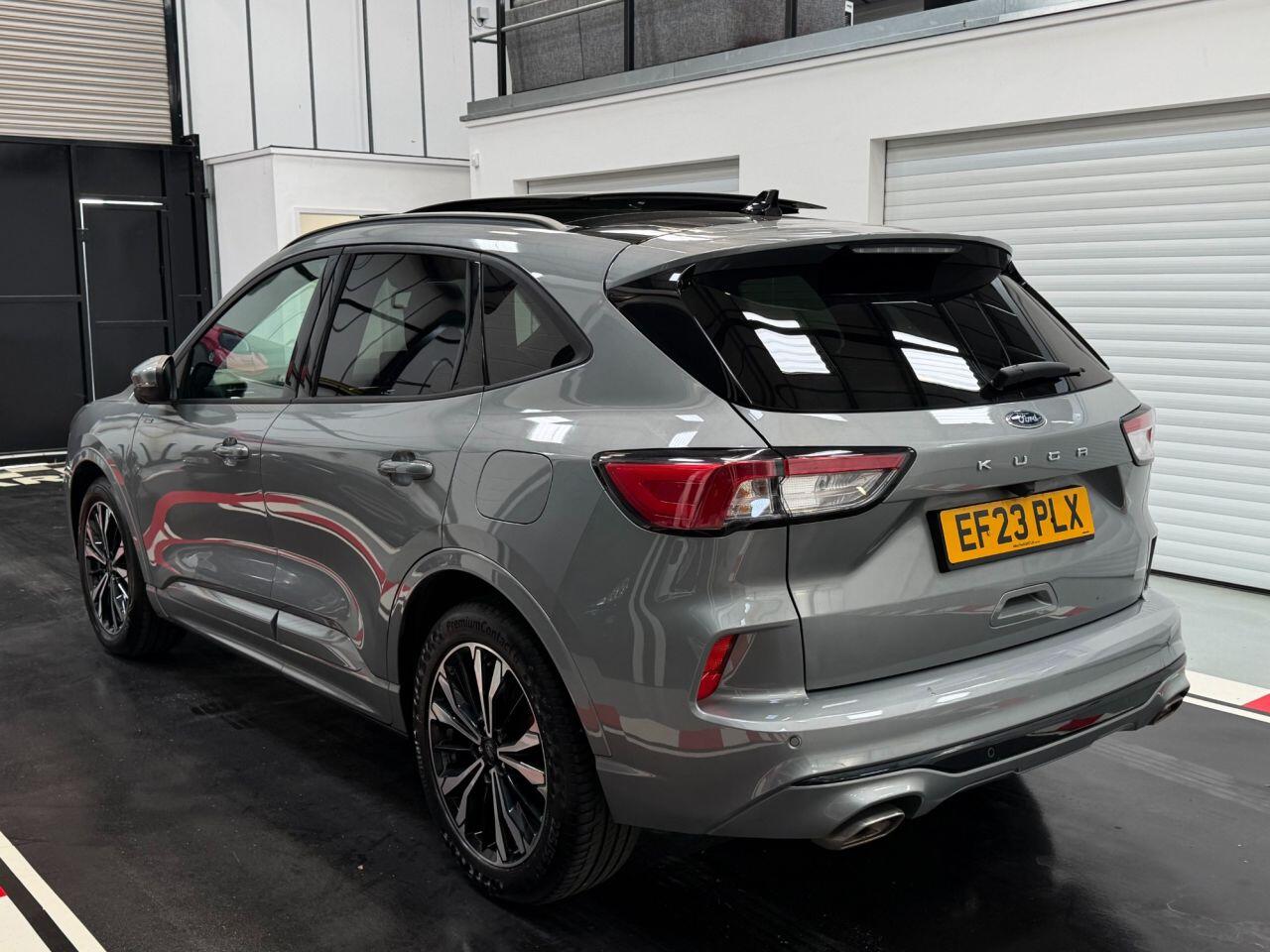Ford Kuga view 3