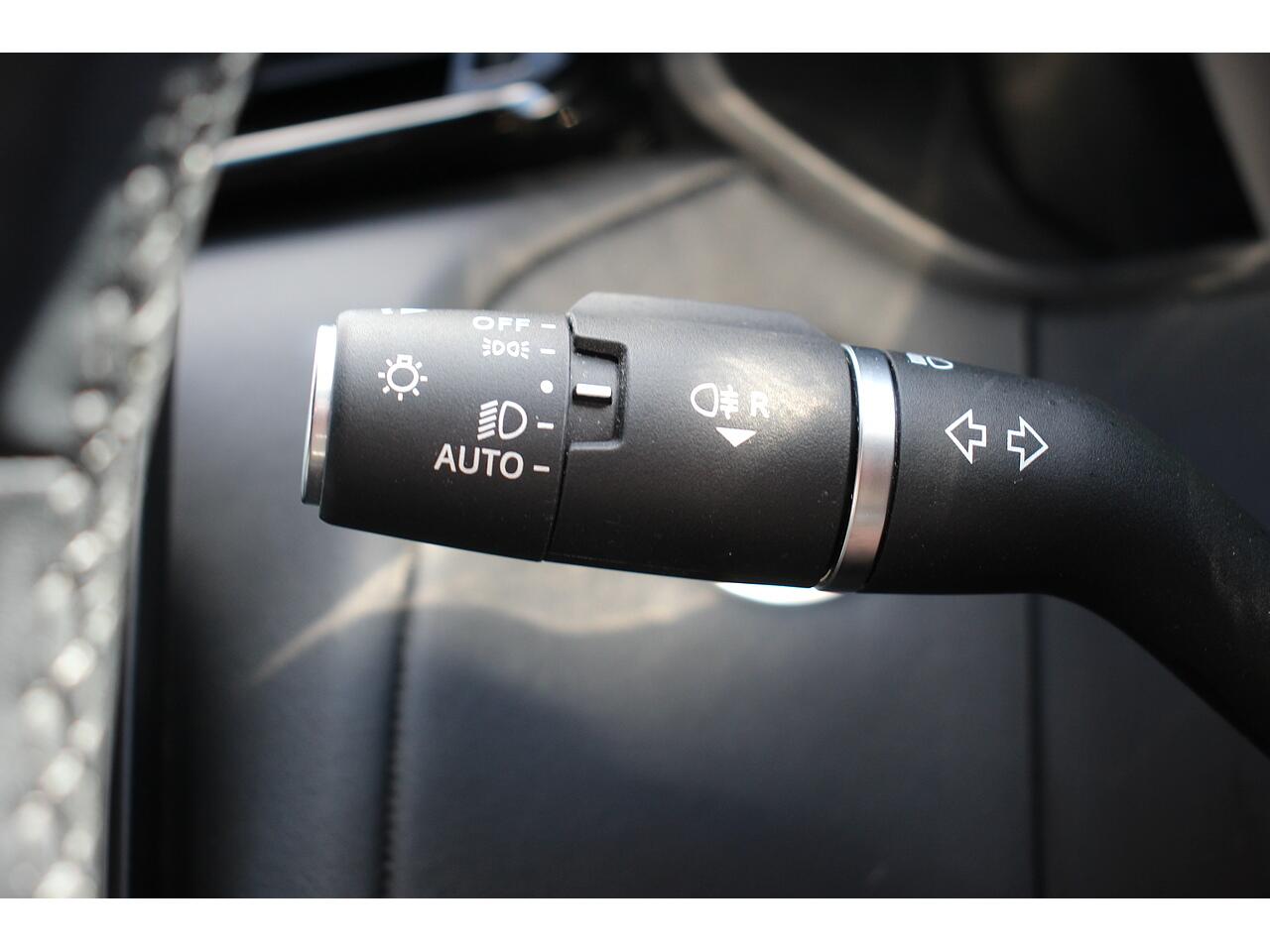 Land Rover Range Rover Velar view 26