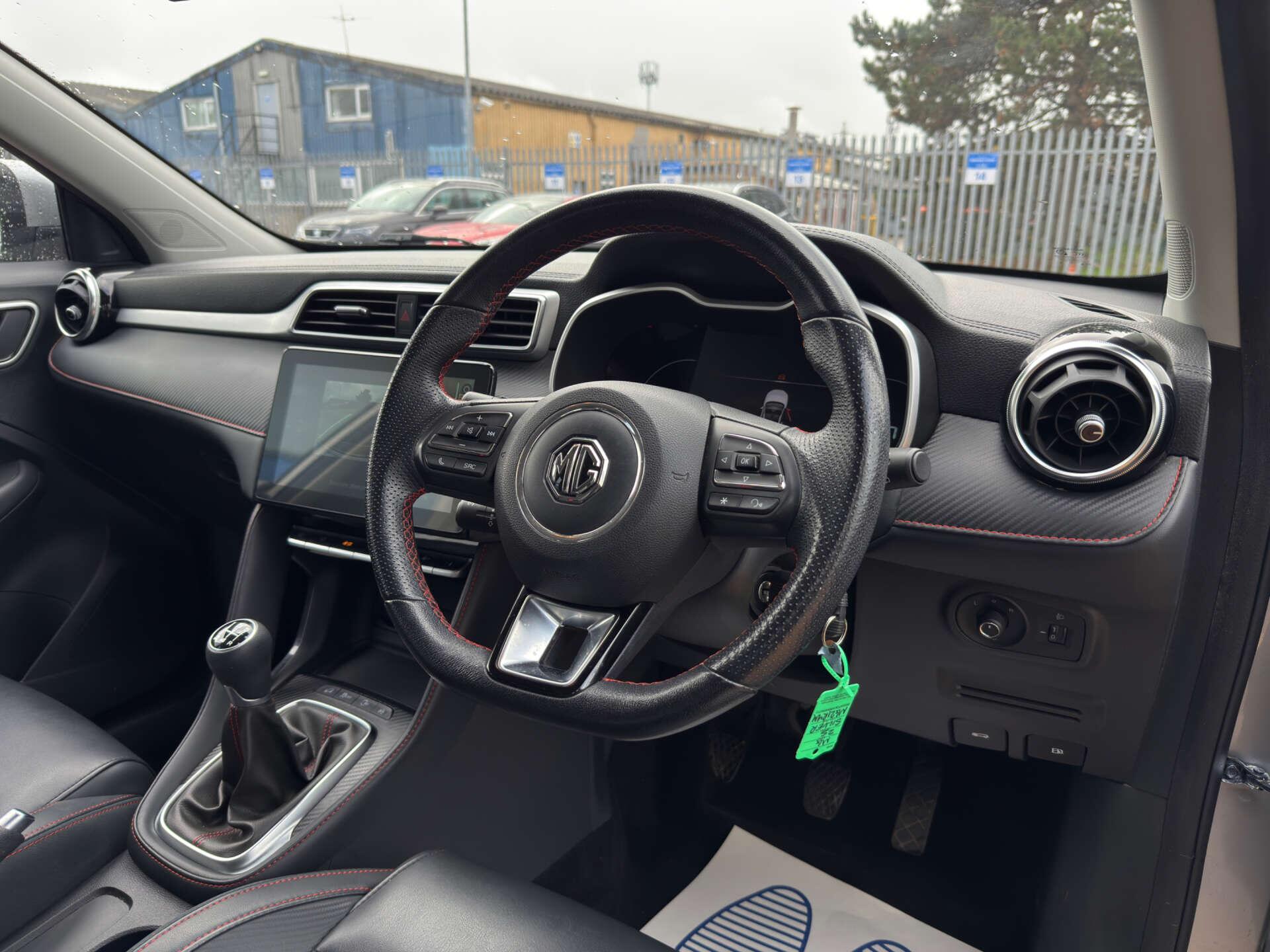 MG ZS view 15