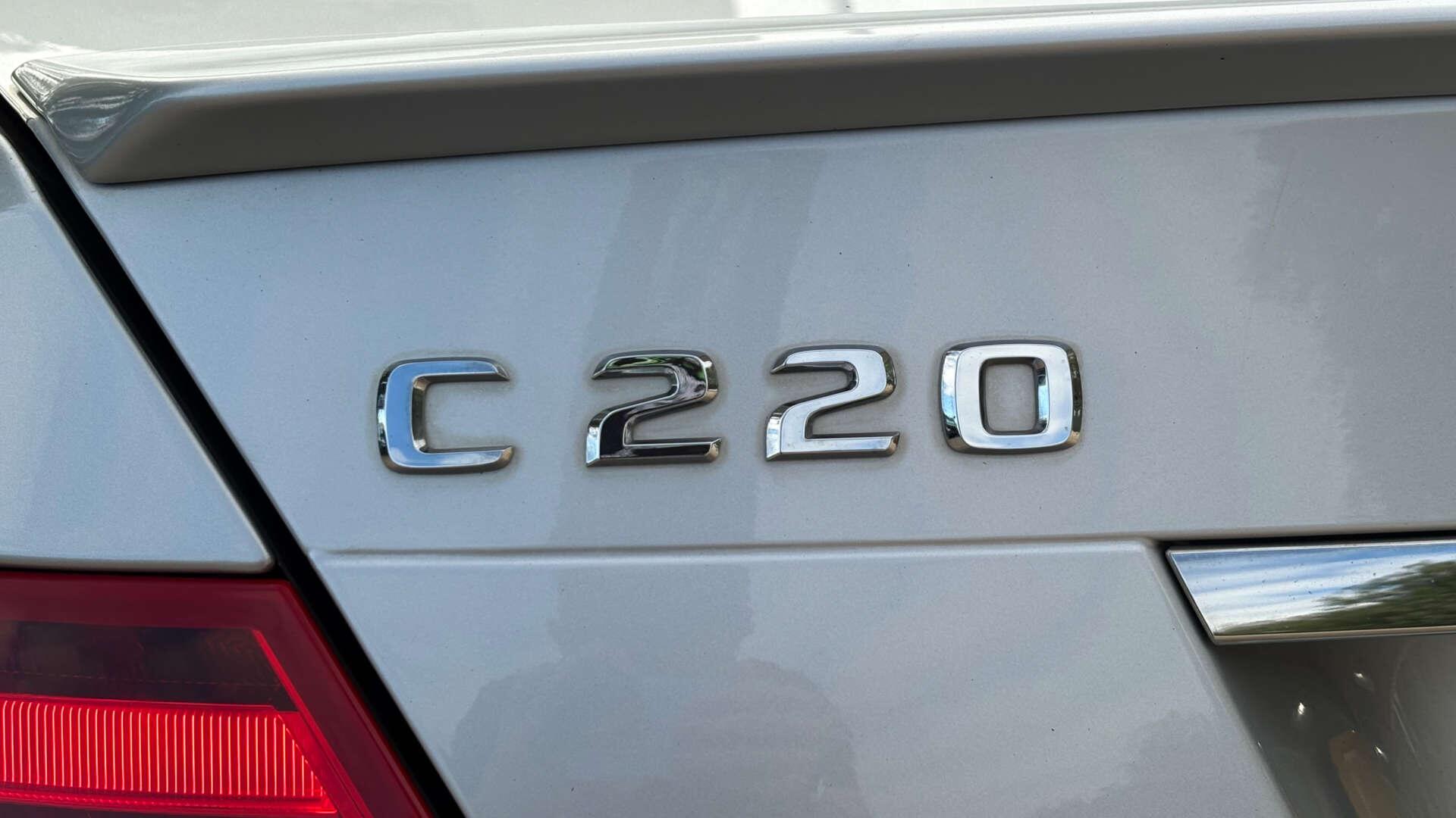 Mercedes-Benz C-Class view 43