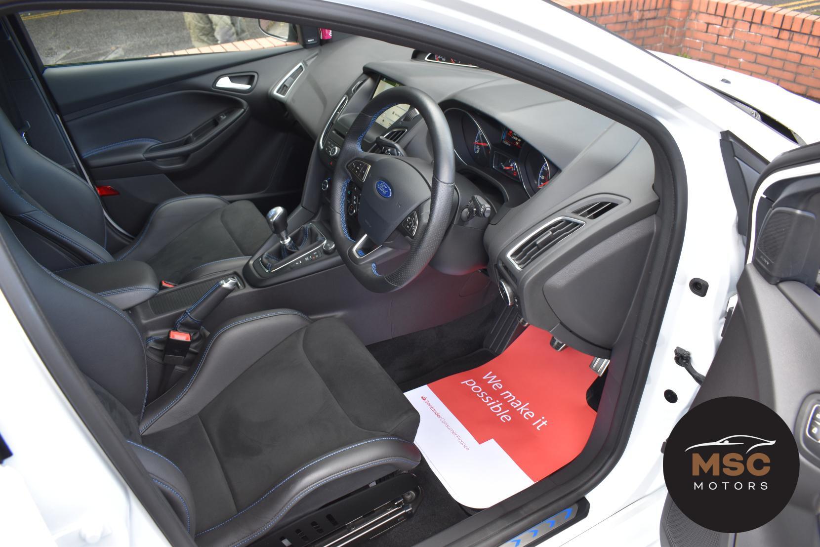Ford Focus view 40