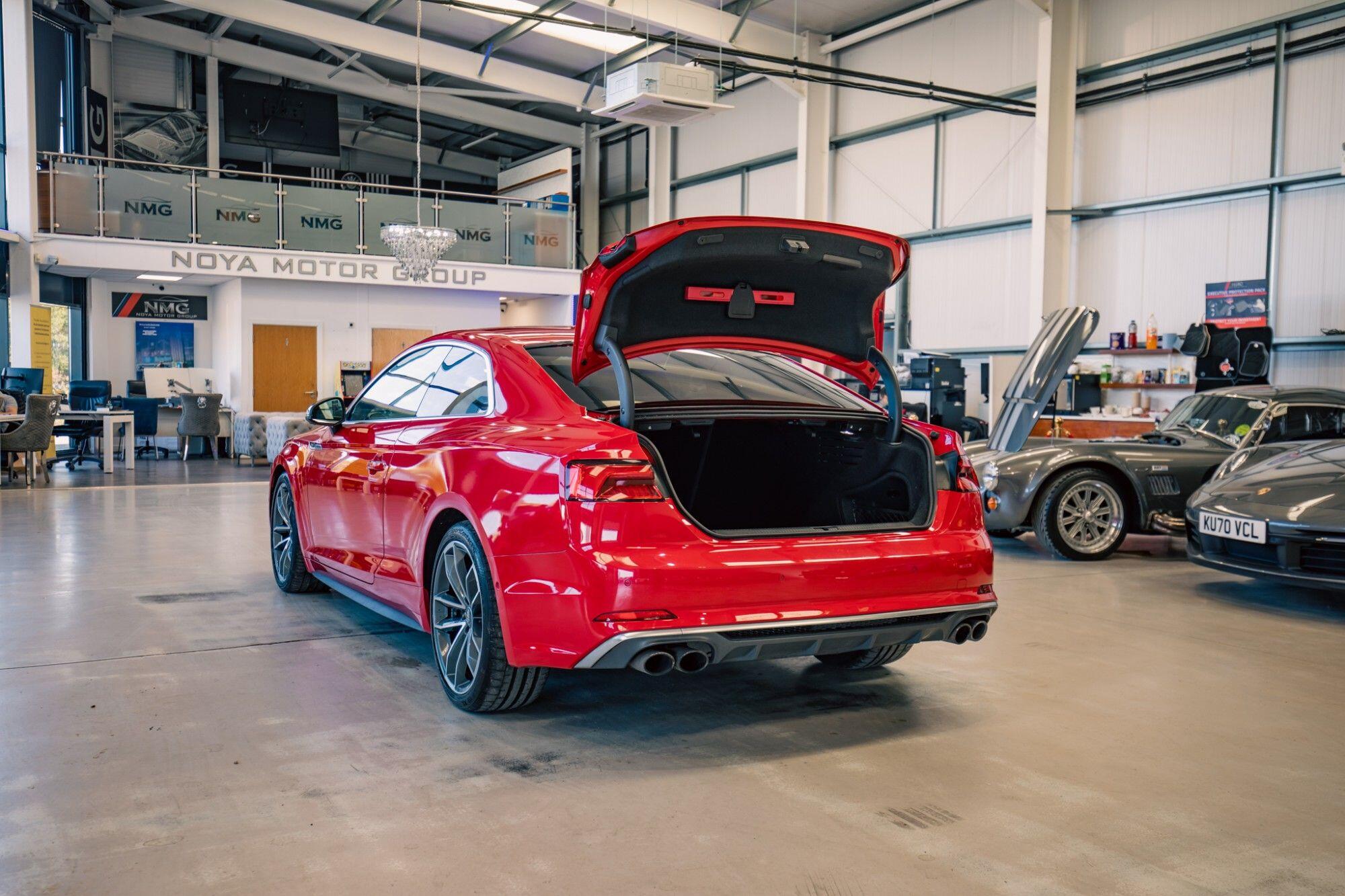 Audi S5 view 33