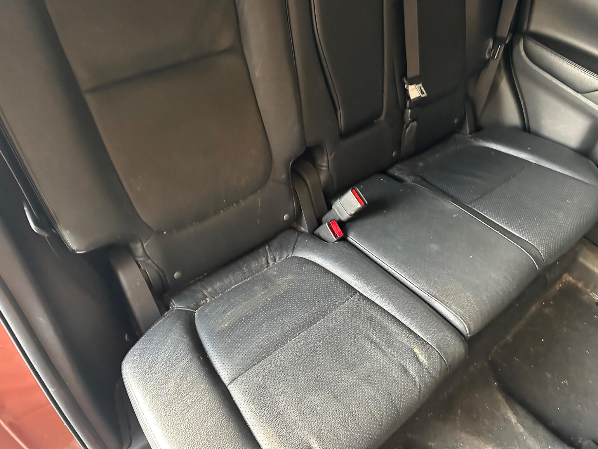 Mitsubishi Outlander view 9
