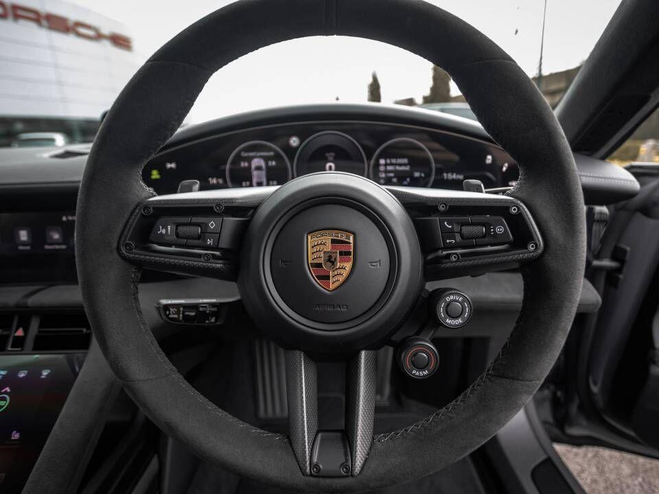 Porsche Taycan view 64