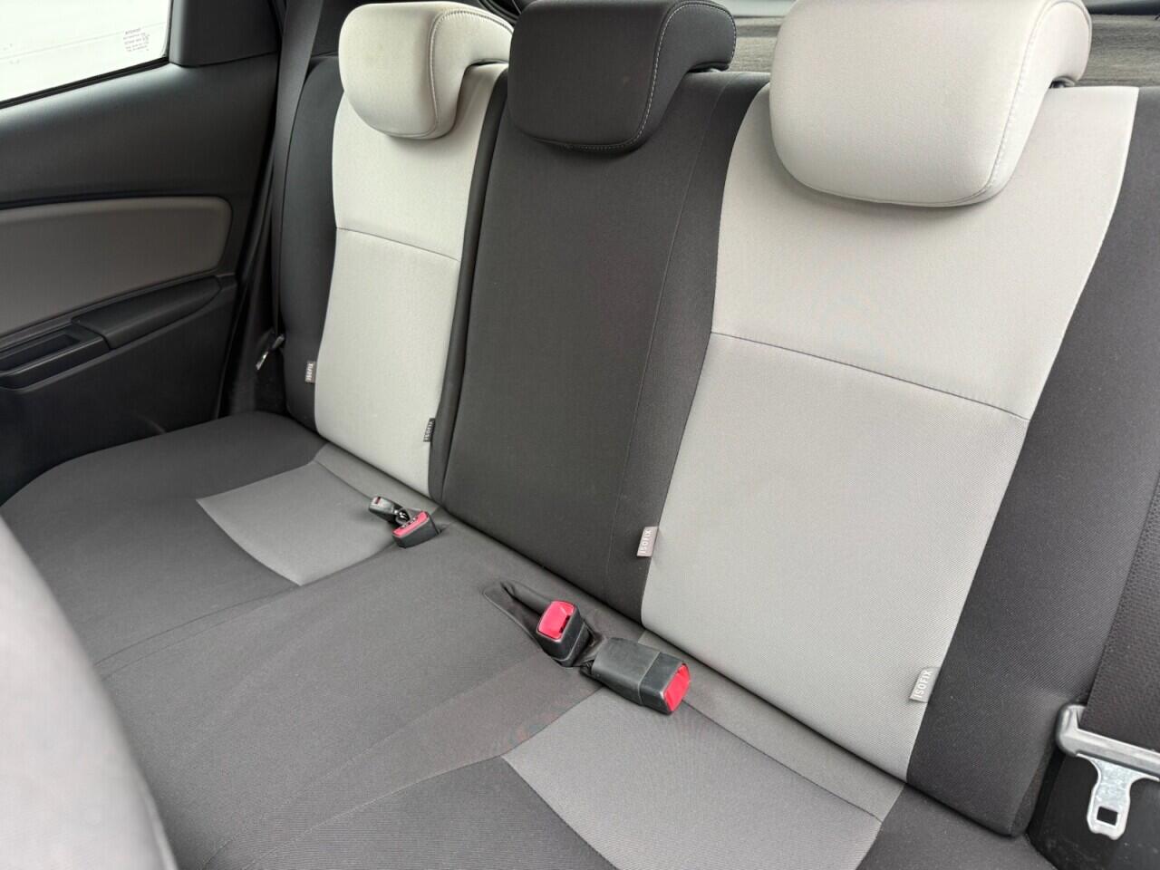 Toyota Yaris view 22
