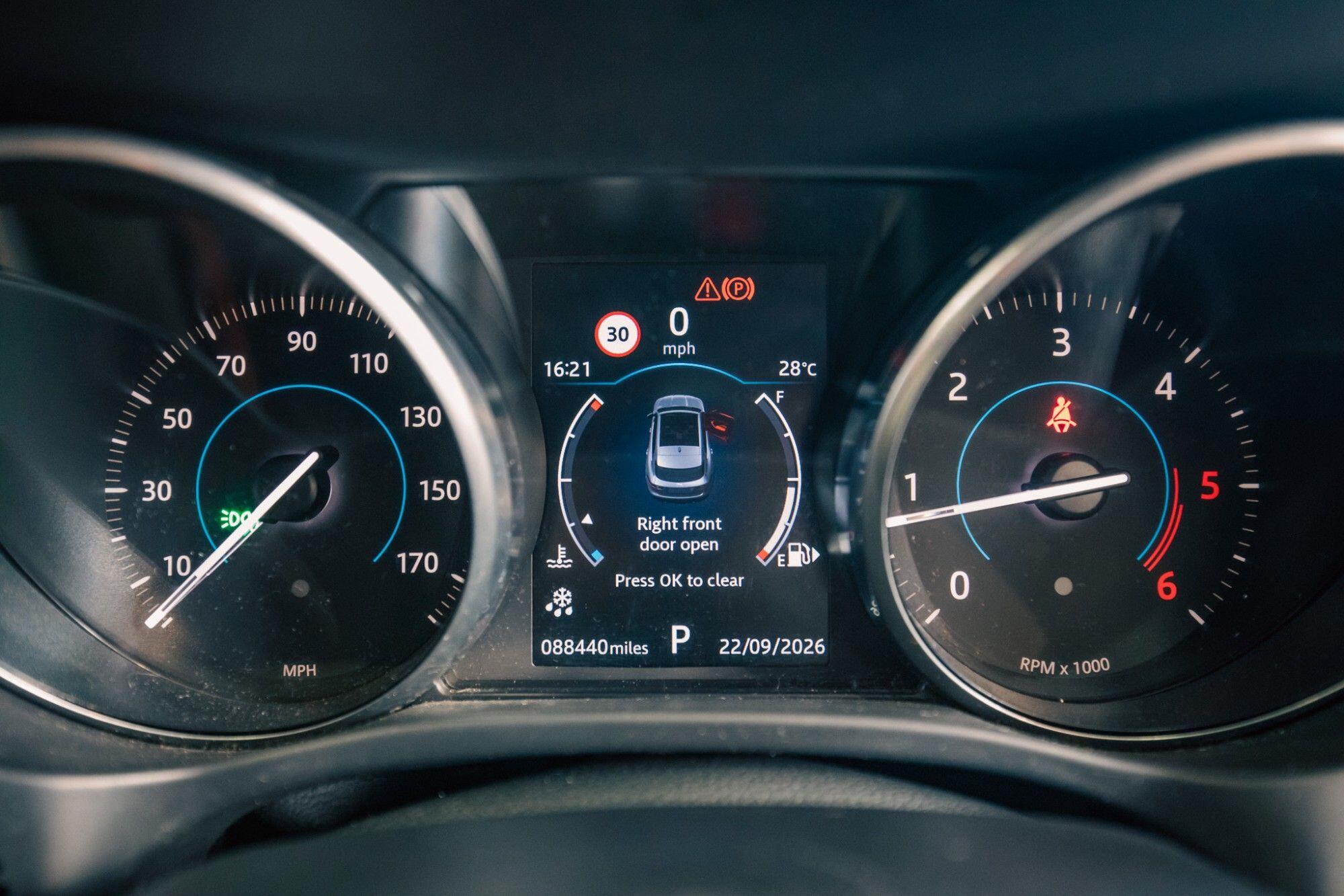 Jaguar F-Pace view 16
