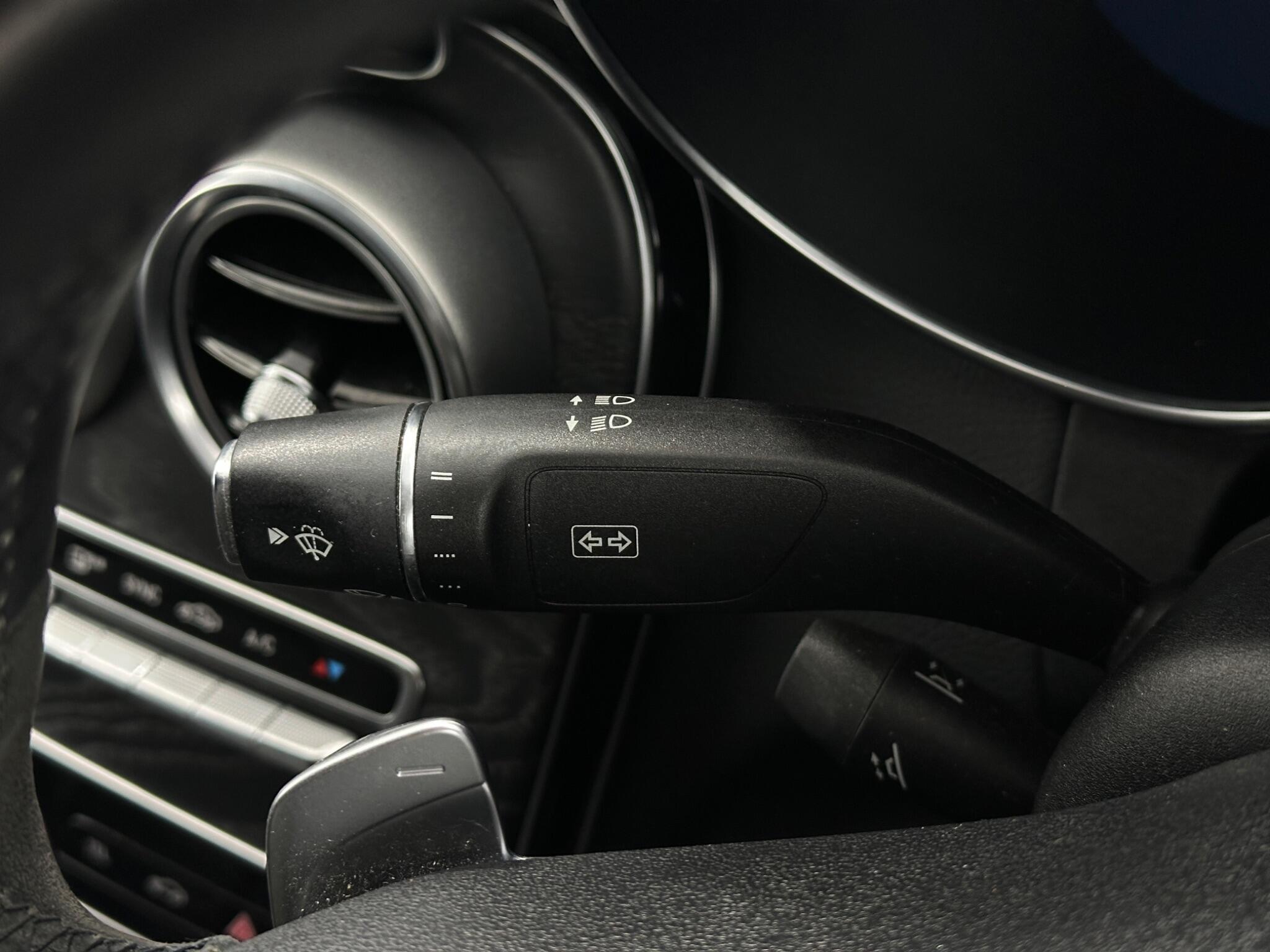 Mercedes-Benz C-Class view 14