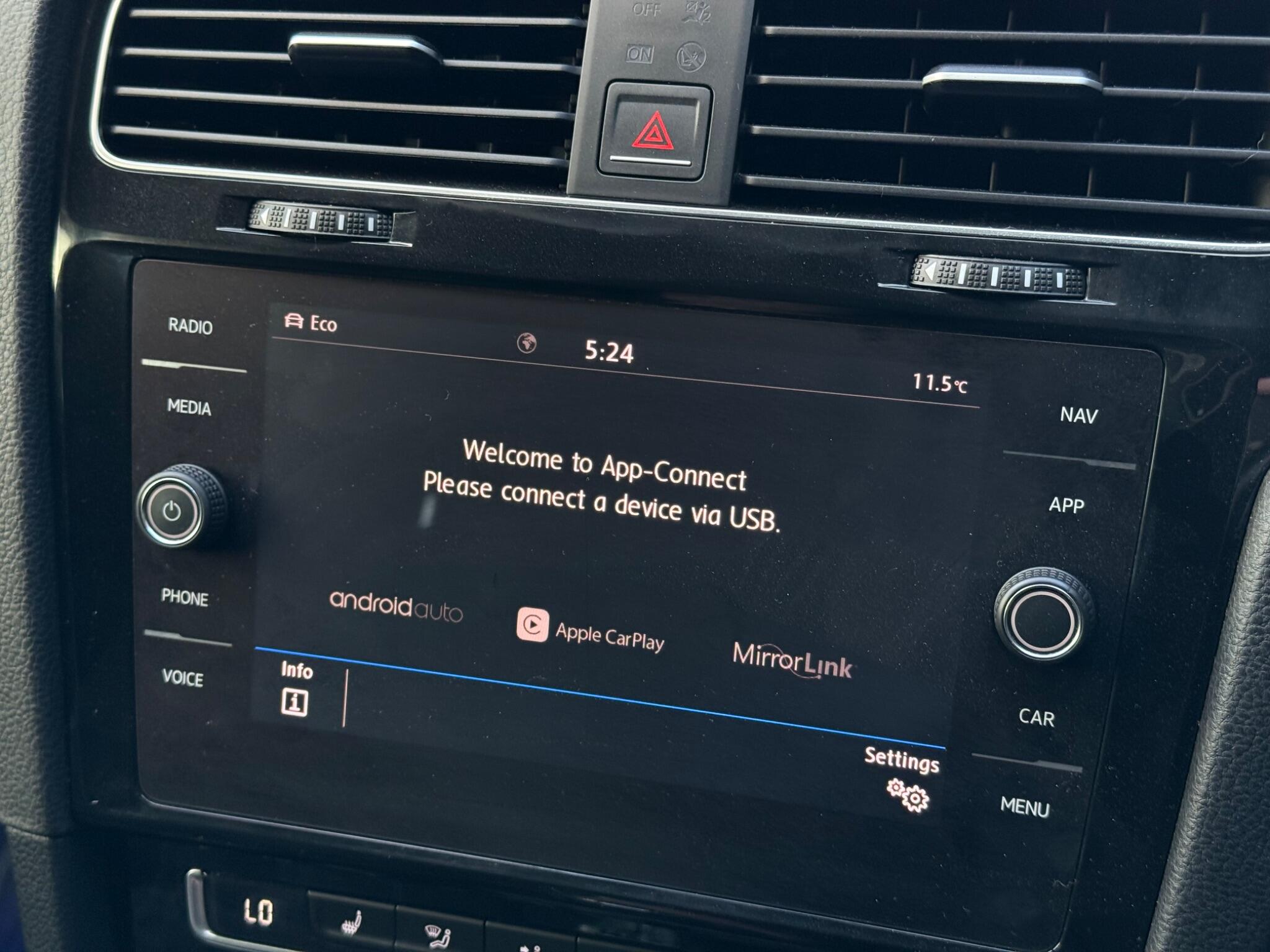 Volkswagen Golf view 34