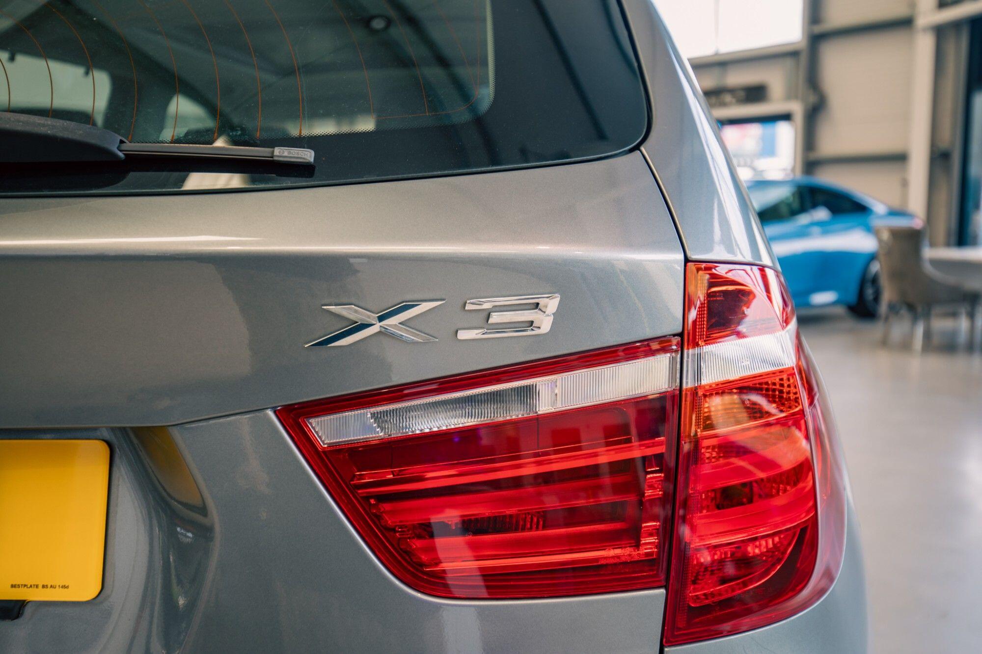 BMW X3 view 8