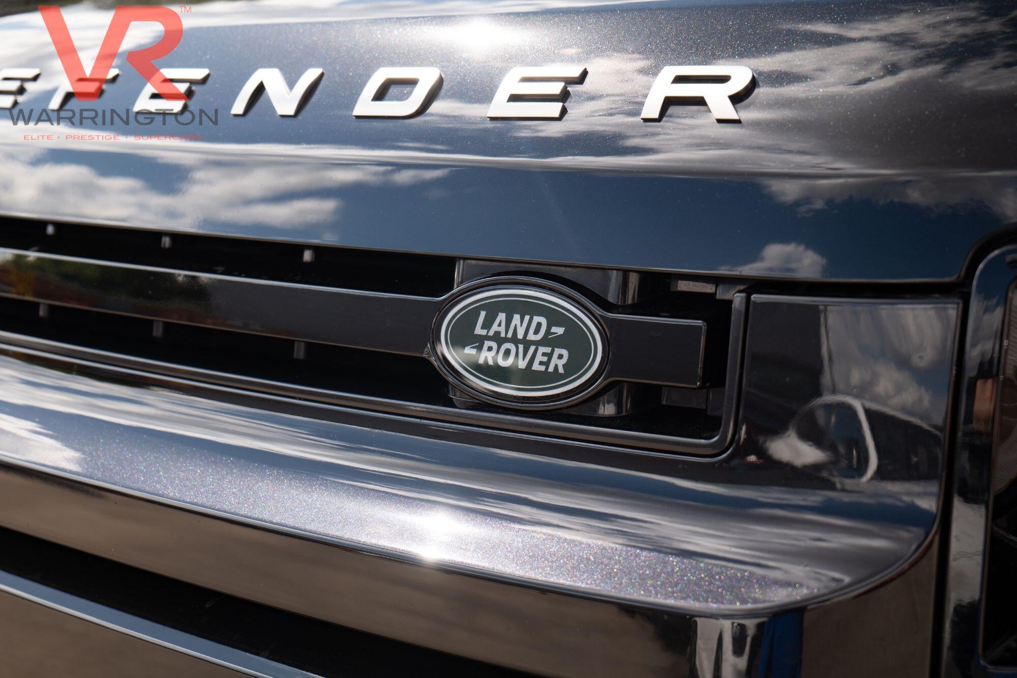 Land Rover Defender 110 view 46