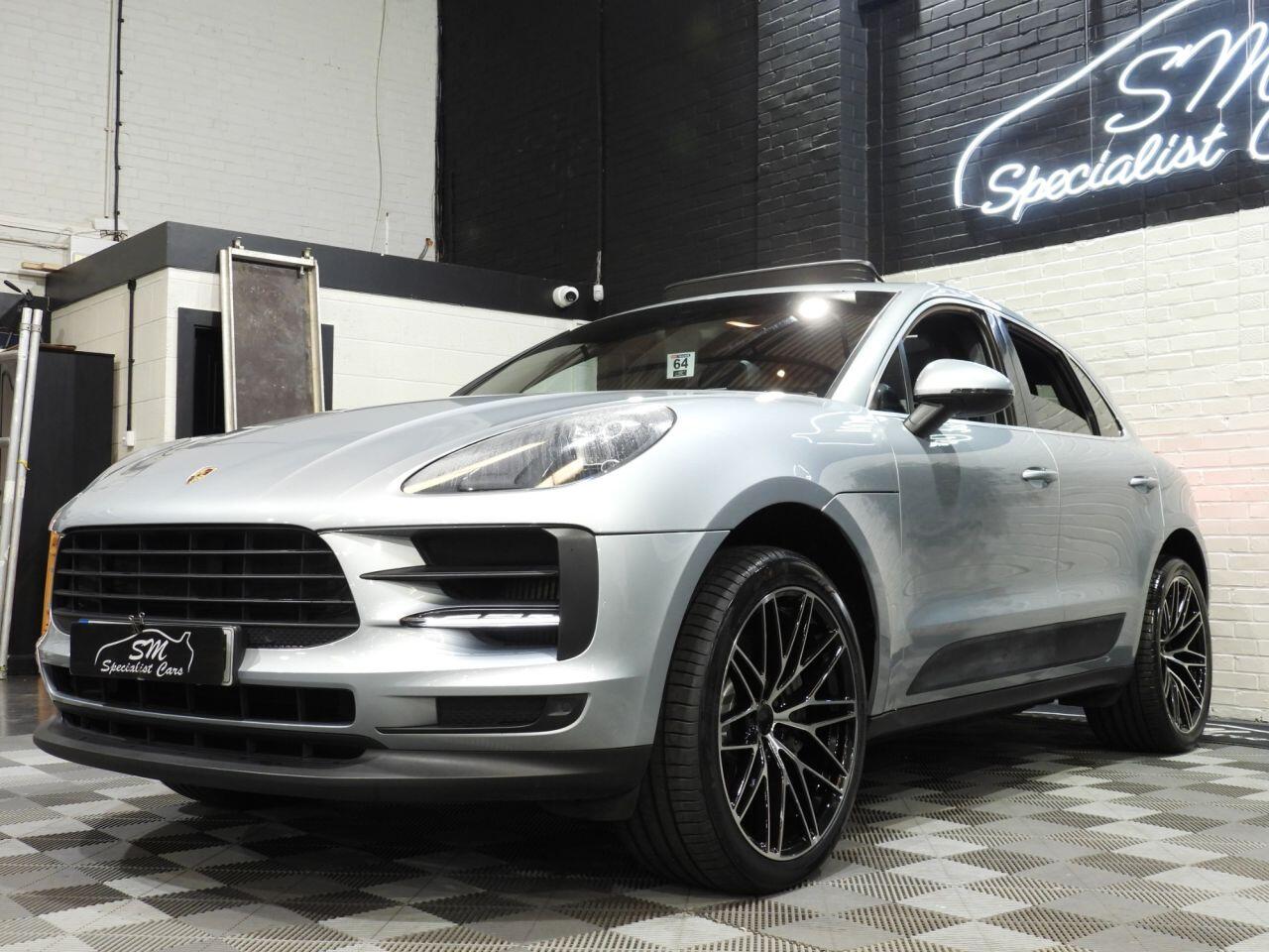 Porsche Macan view 9