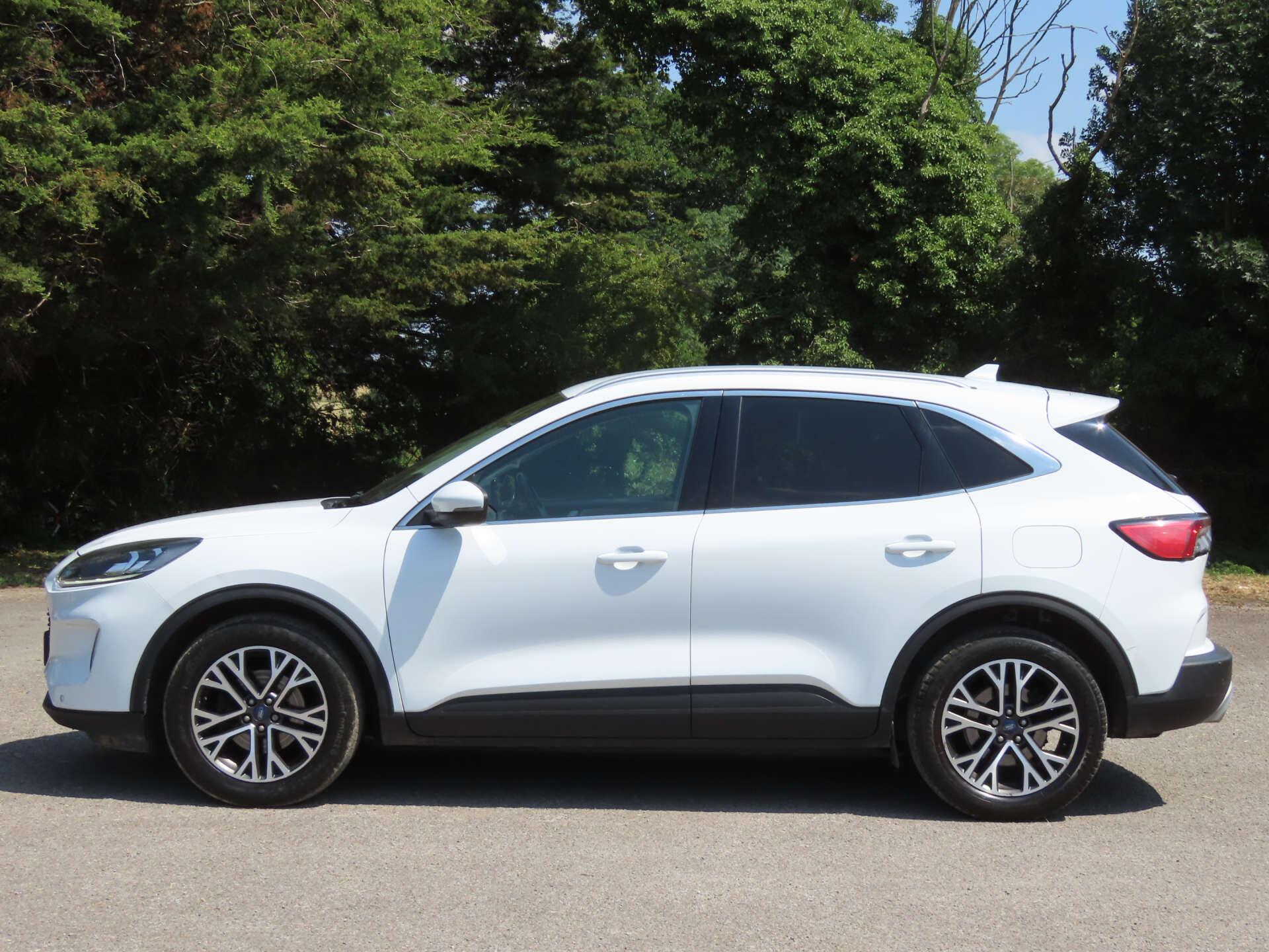 Ford Kuga view 5