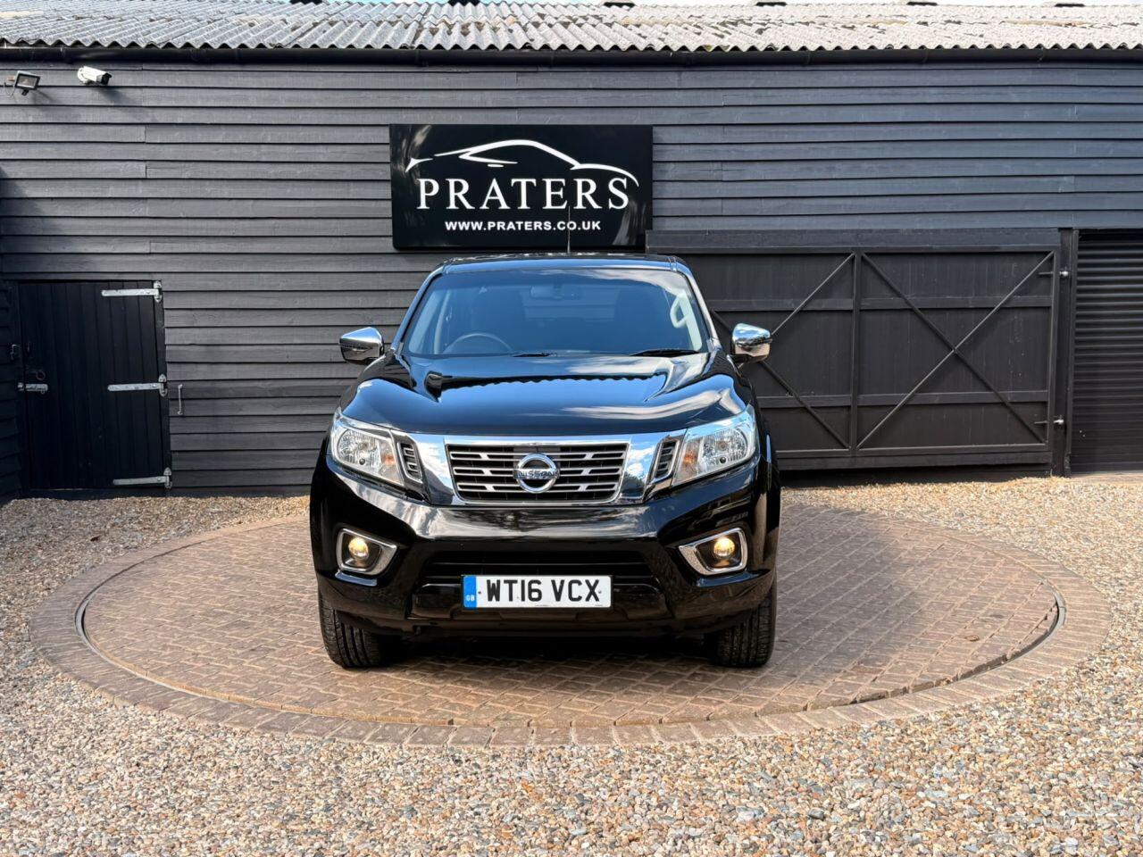 Nissan Navara view 3