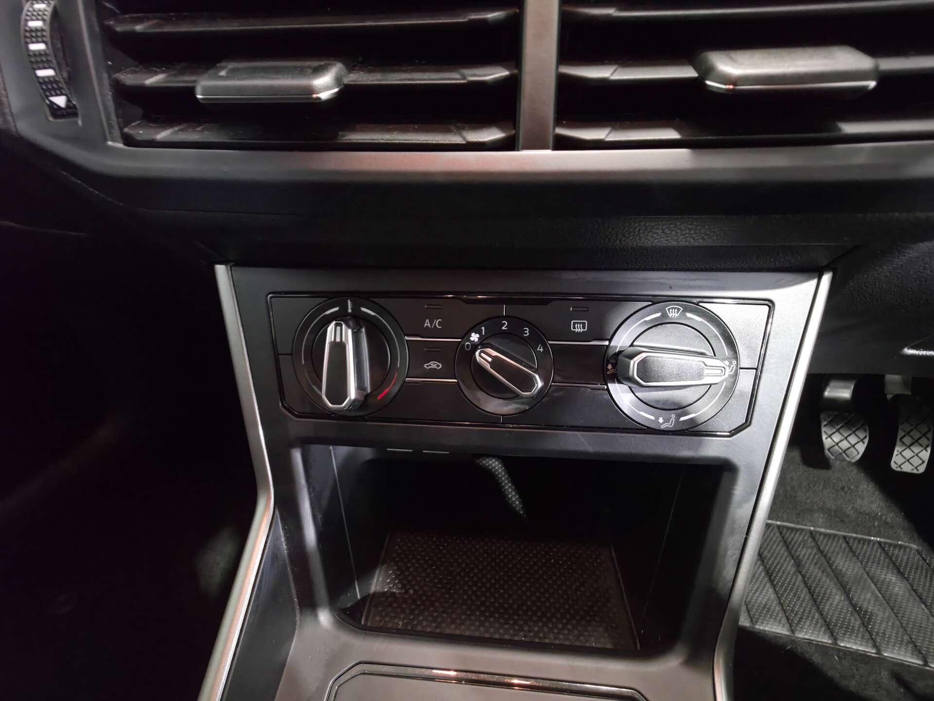 Volkswagen Polo view 35