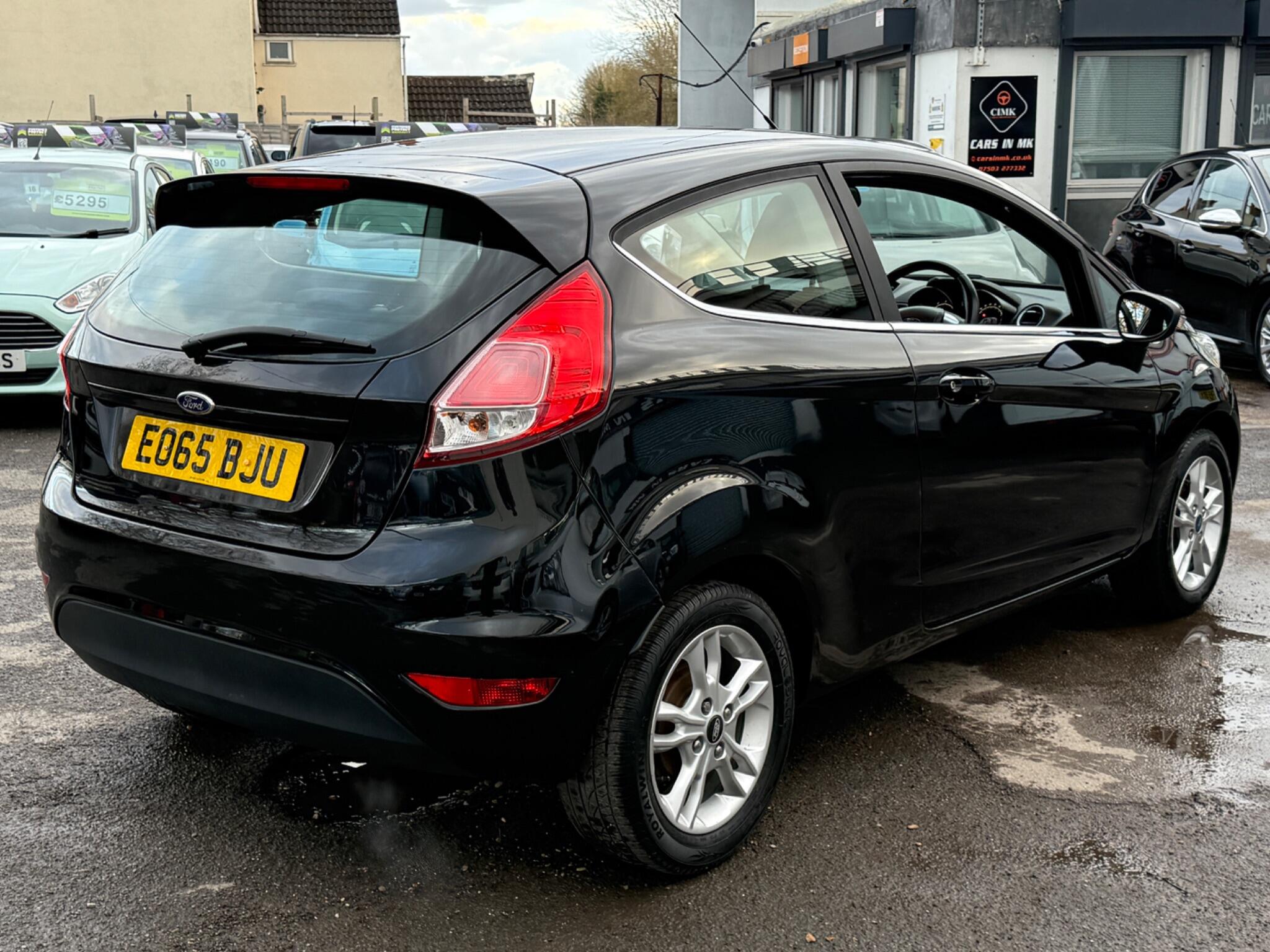 Ford Fiesta - Image 18