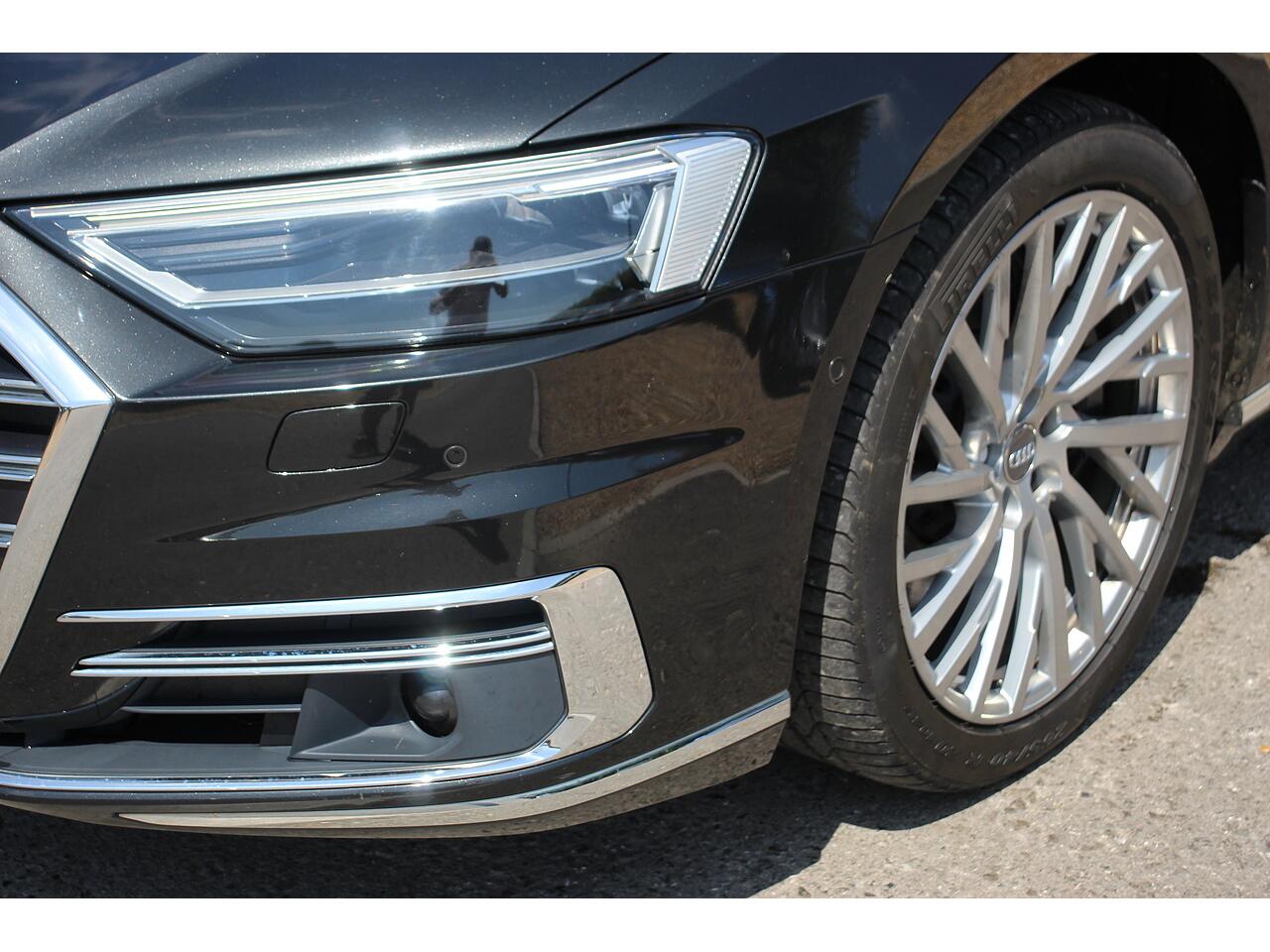 Audi A8 view 46