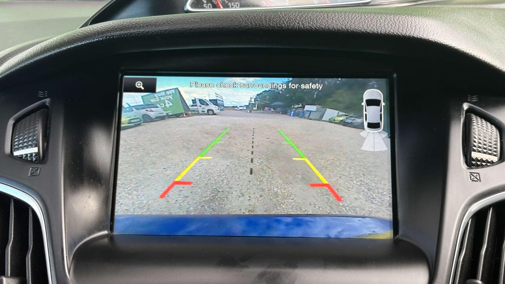 Ford Focus view 4