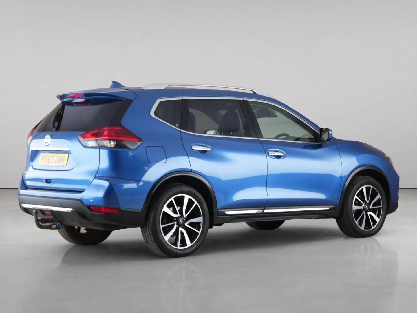 Nissan X-Trail view 5