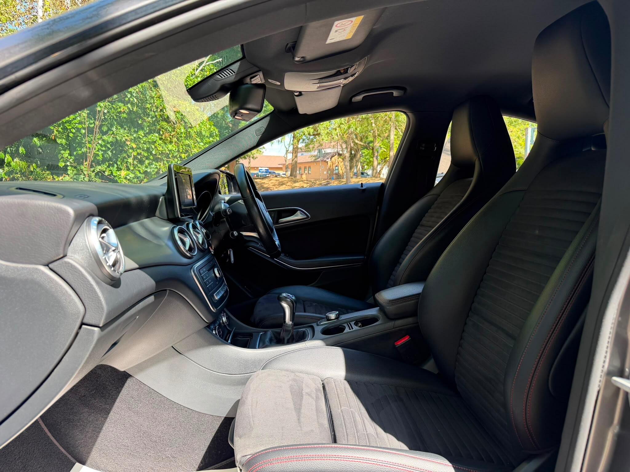 Mercedes-Benz CLA view 16