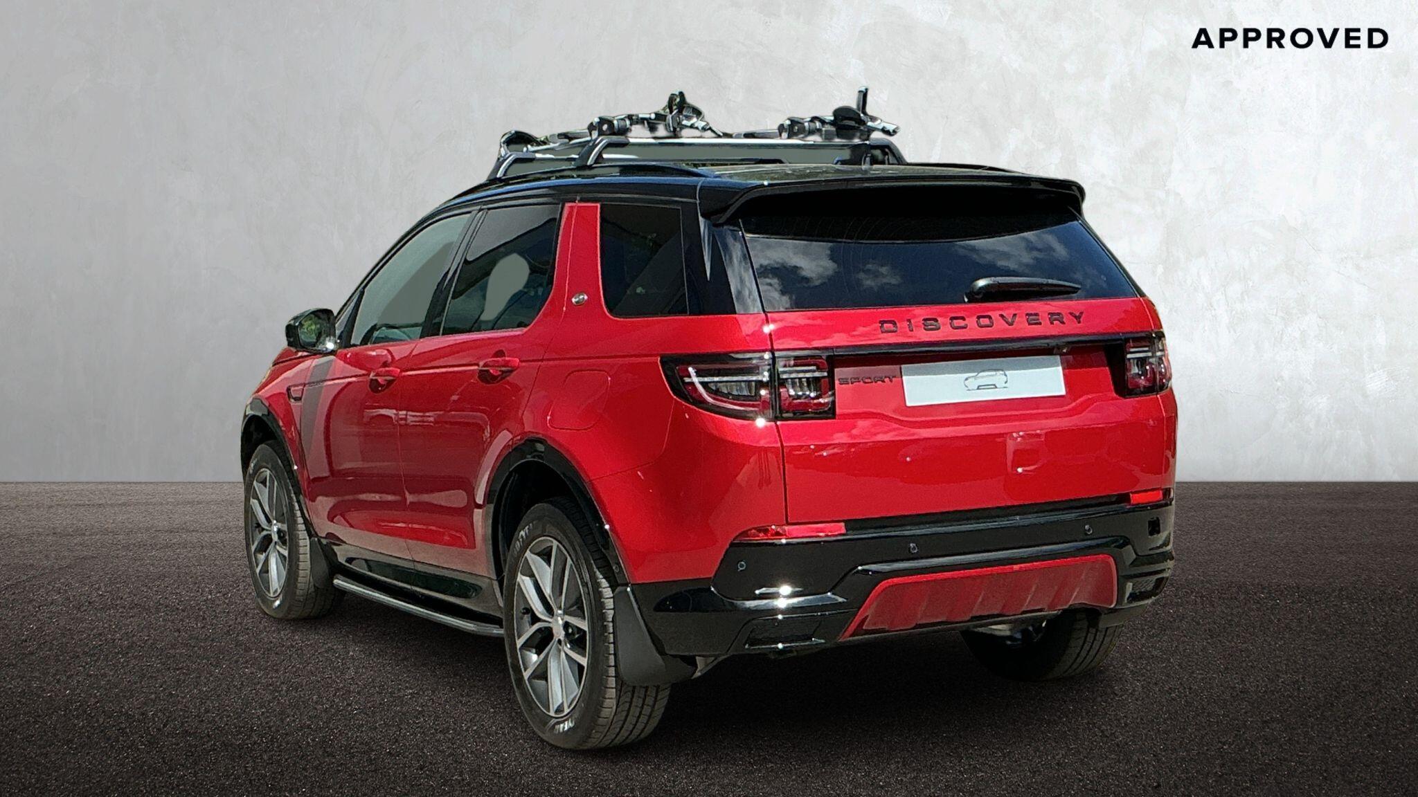 Land Rover Discovery Sport view 3