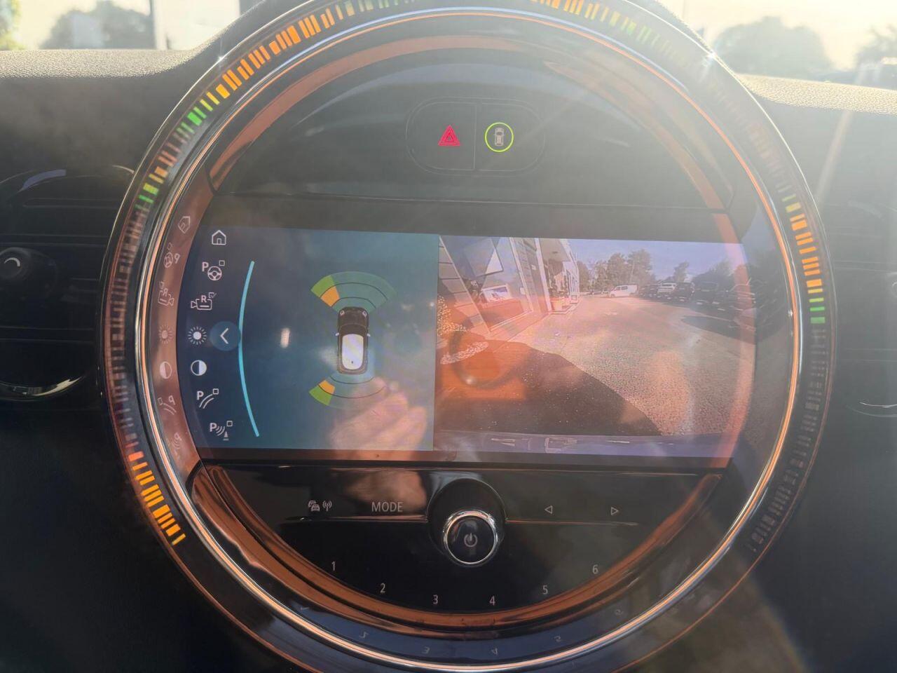 Mini Hatch view 38