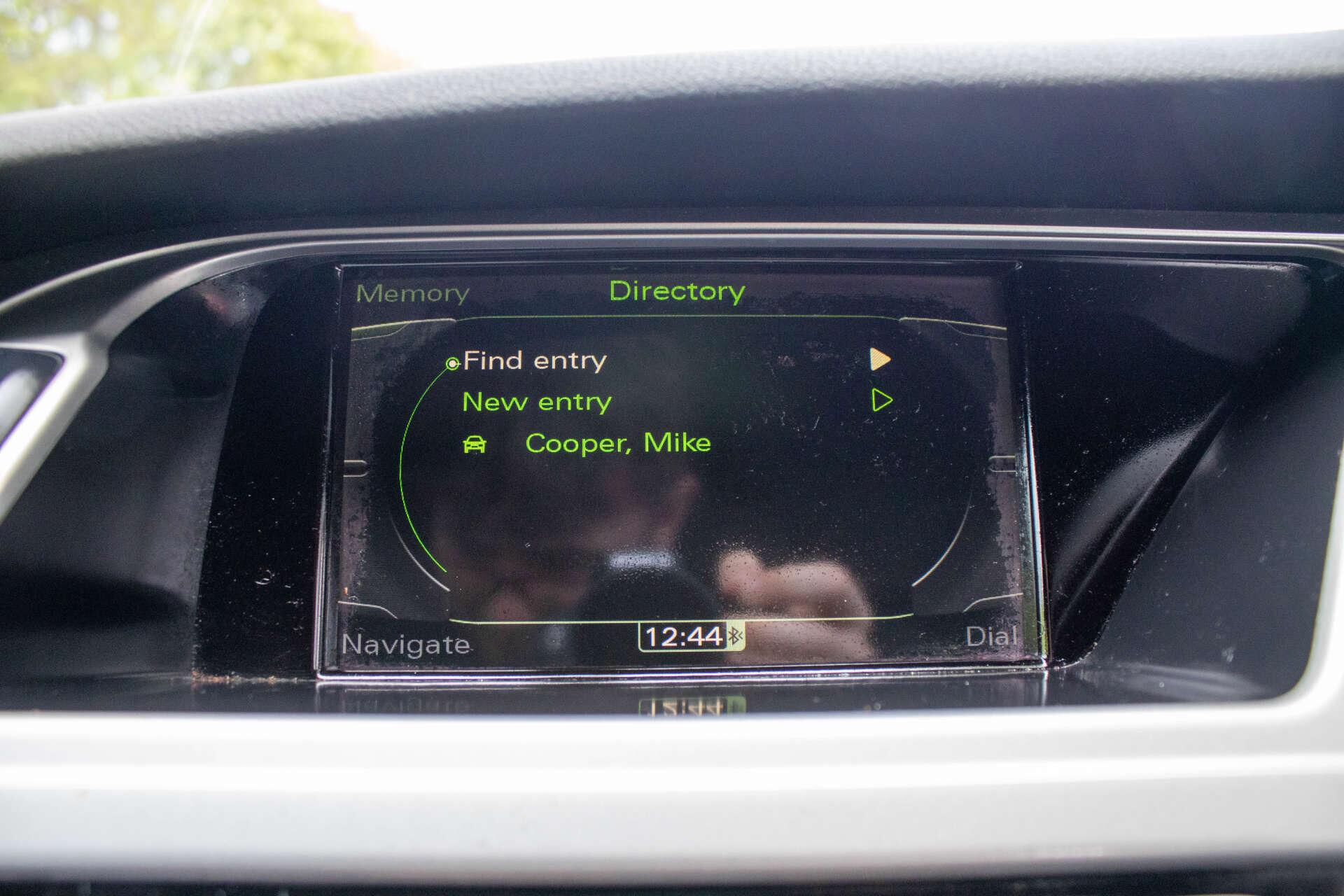 Audi A4 view 26