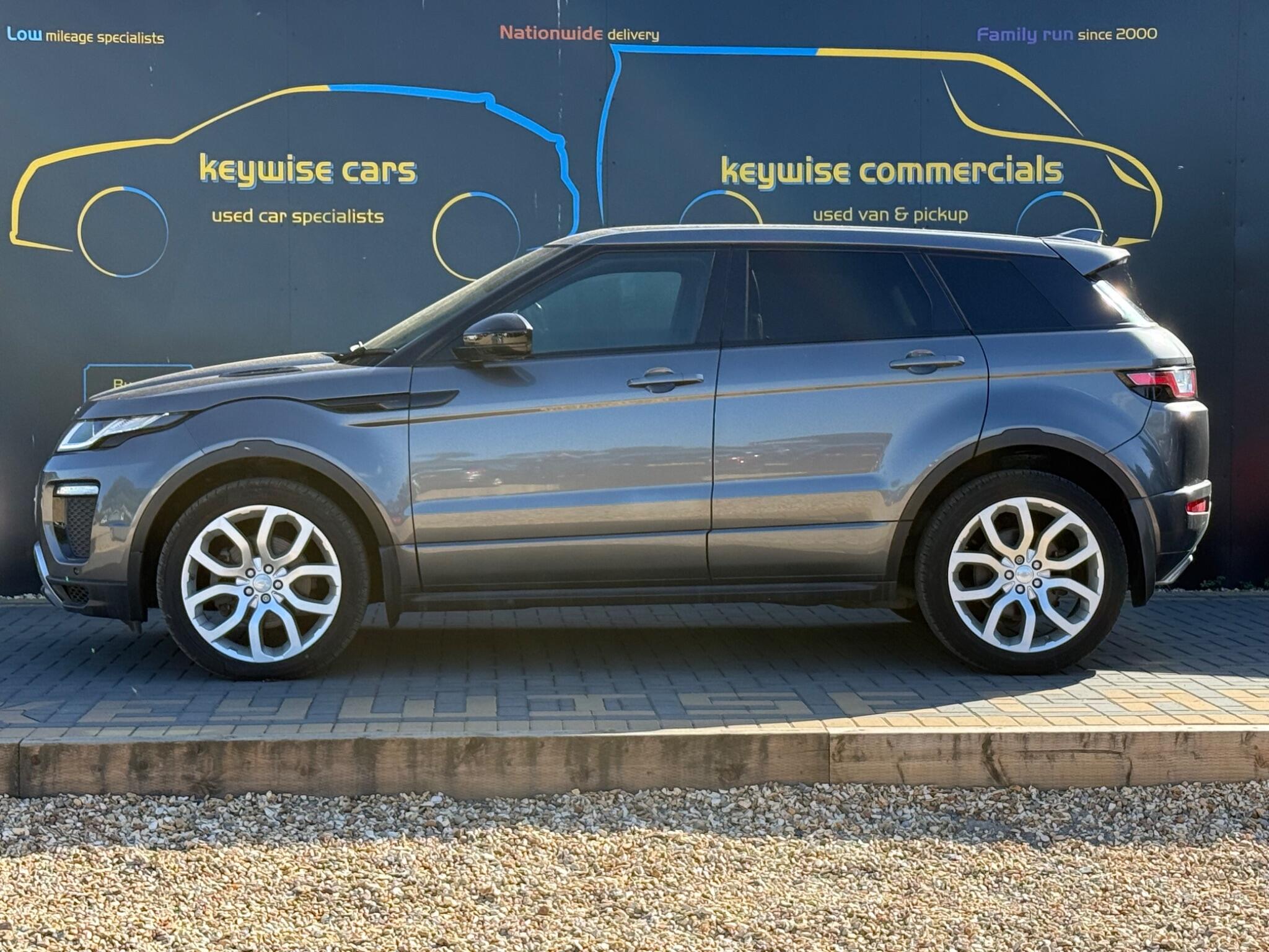 Land Rover Range Rover Evoque view 2