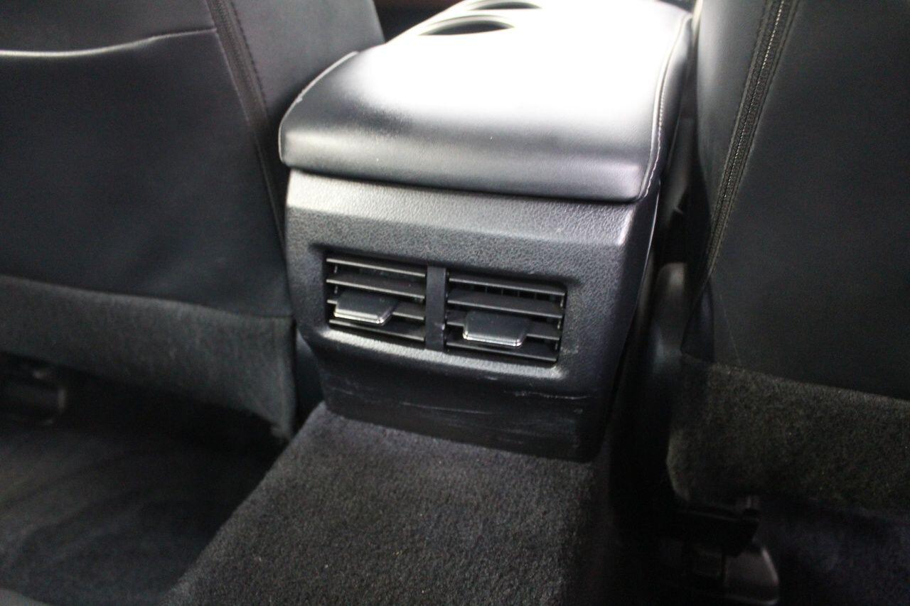 Lexus Is view 59
