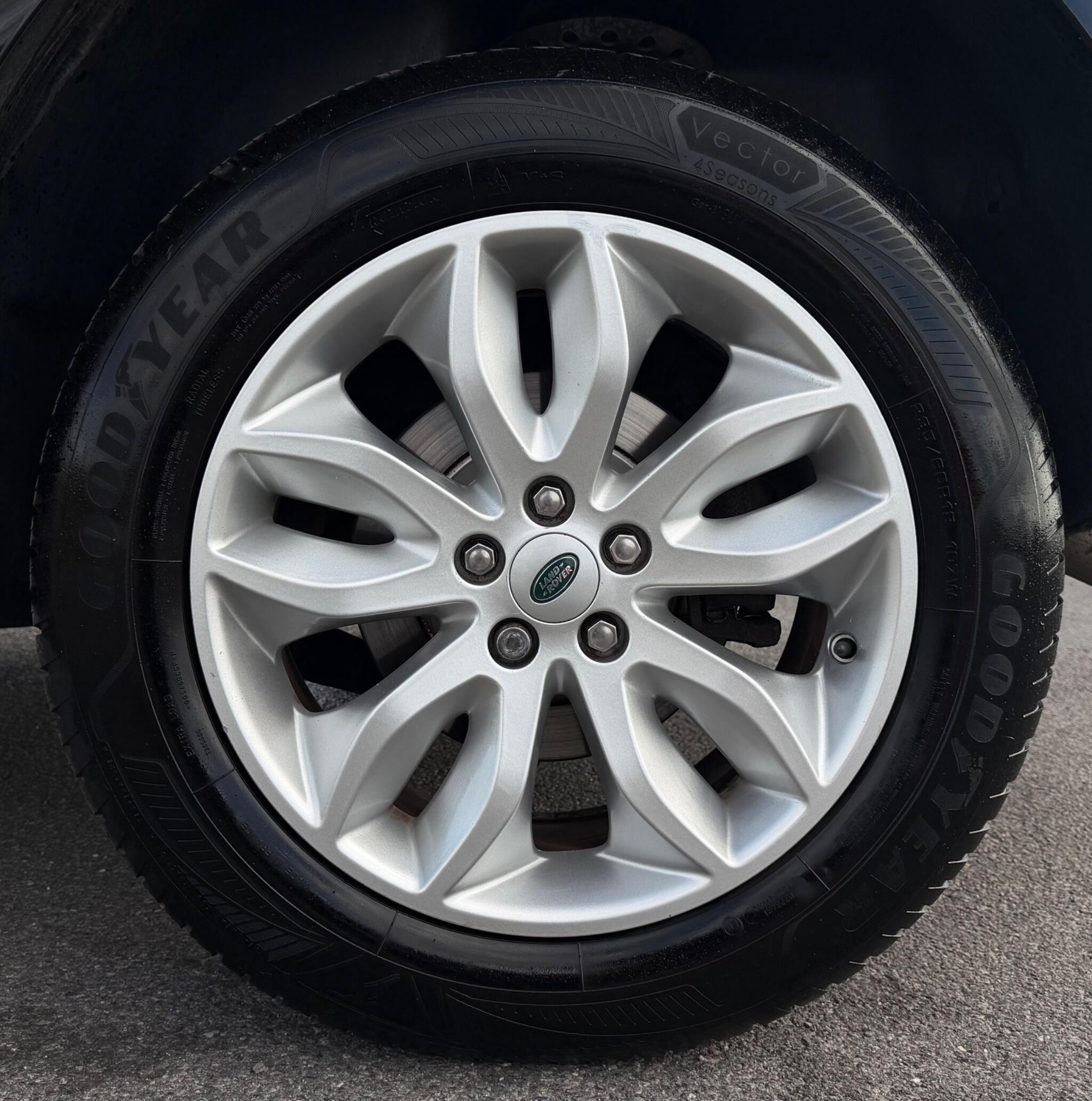 Land Rover Freelander view 46