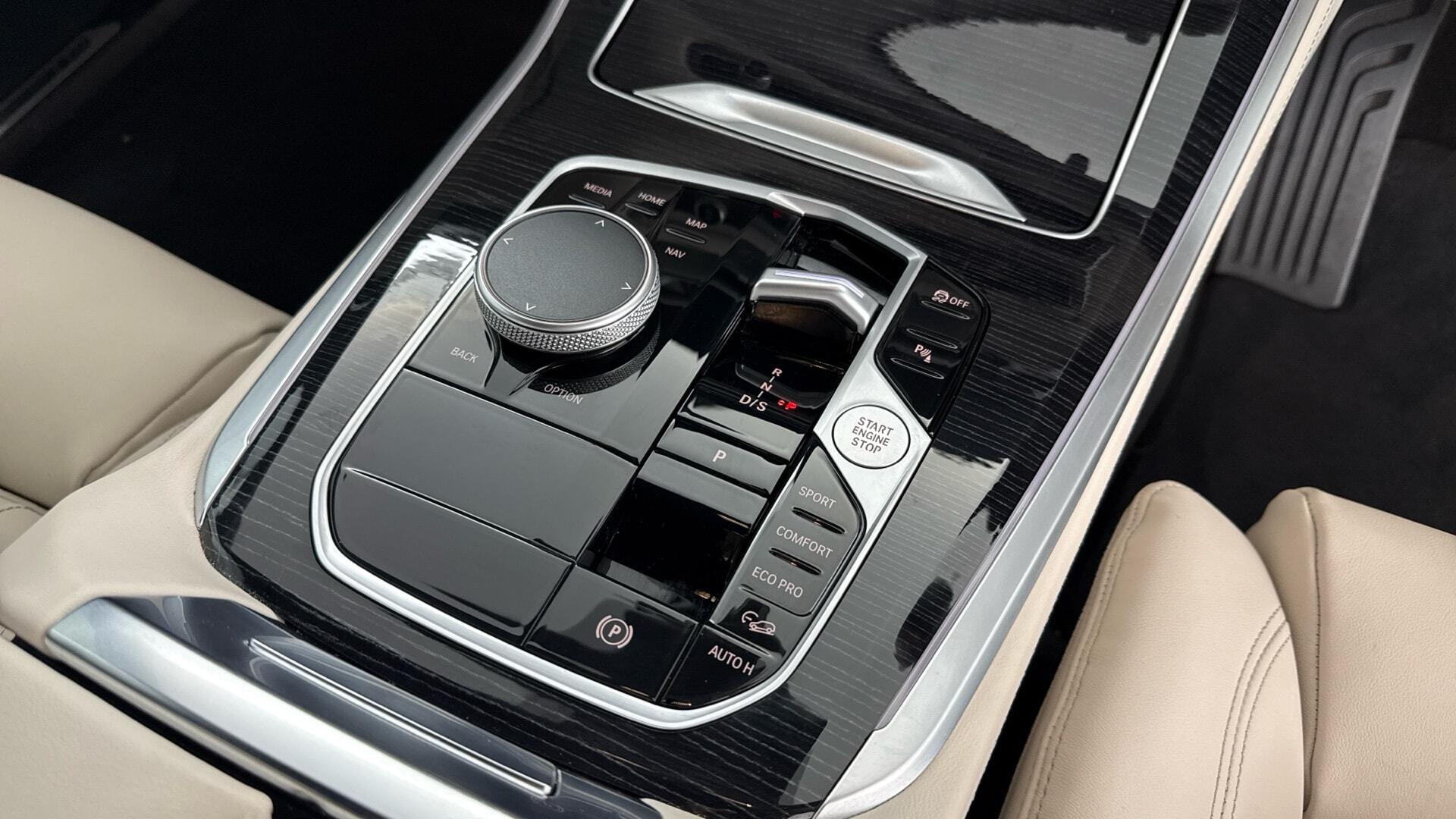 BMW X5 view 10