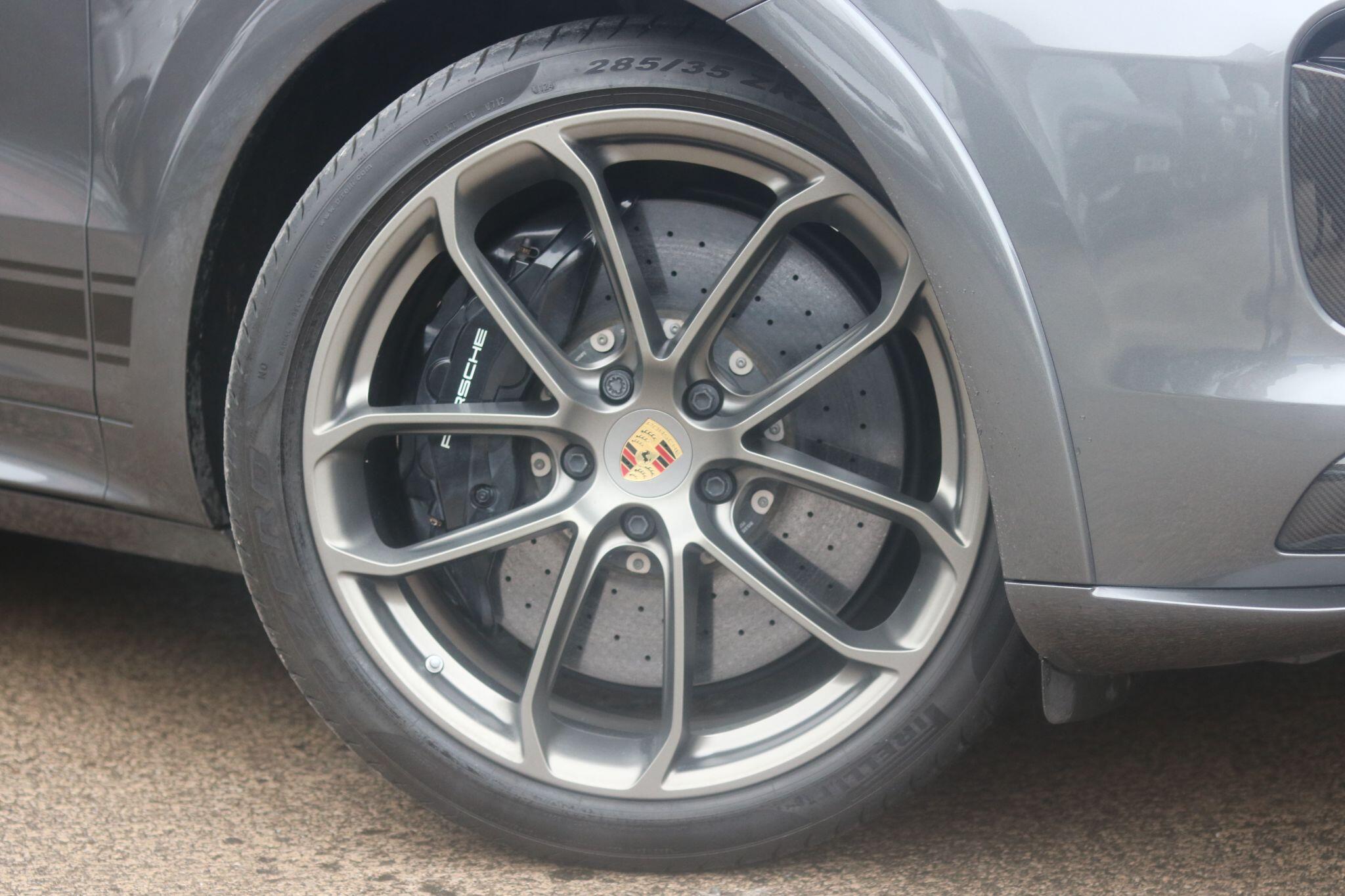 Porsche Cayenne view 17