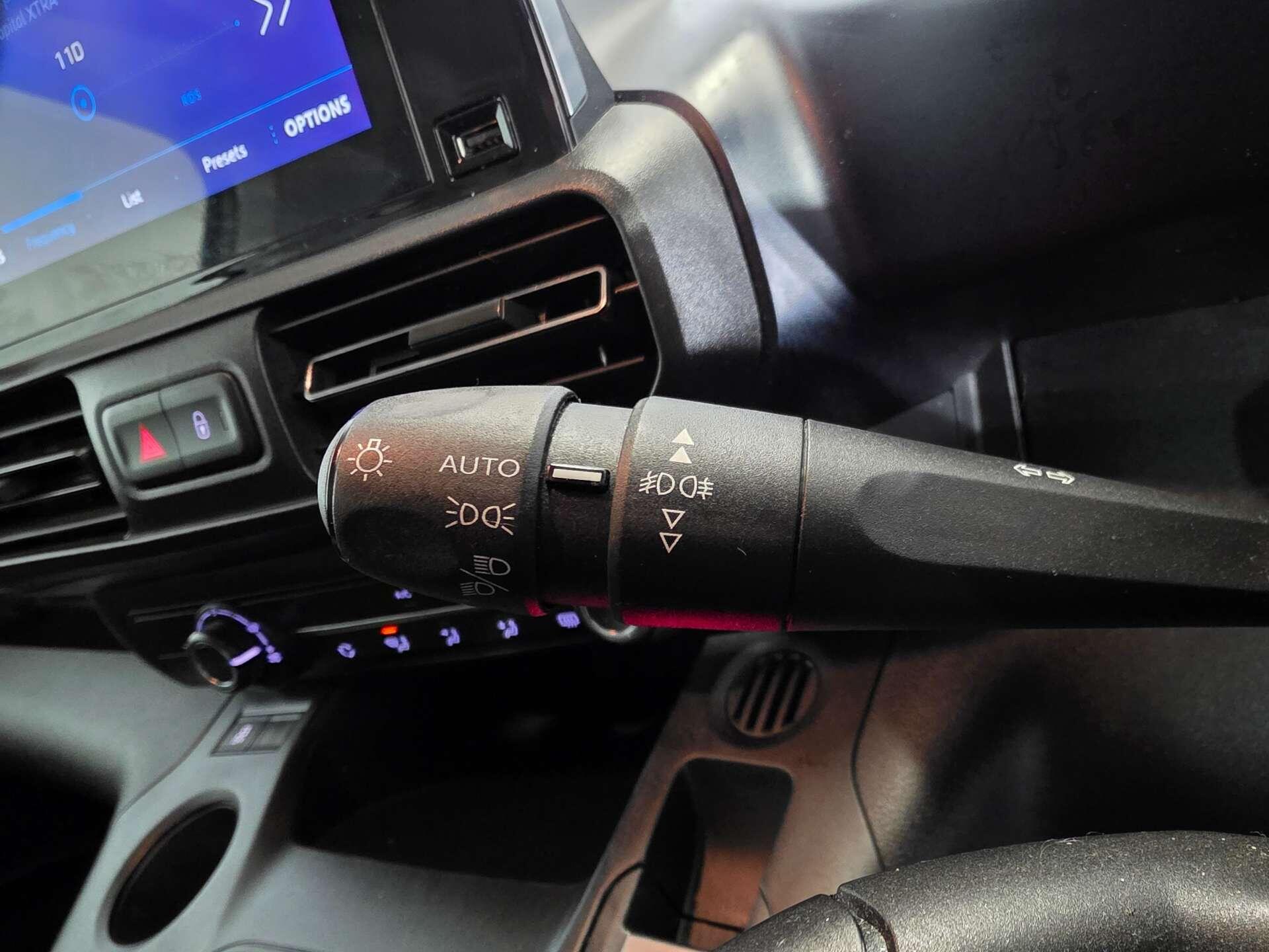 Peugeot Rifter view 17