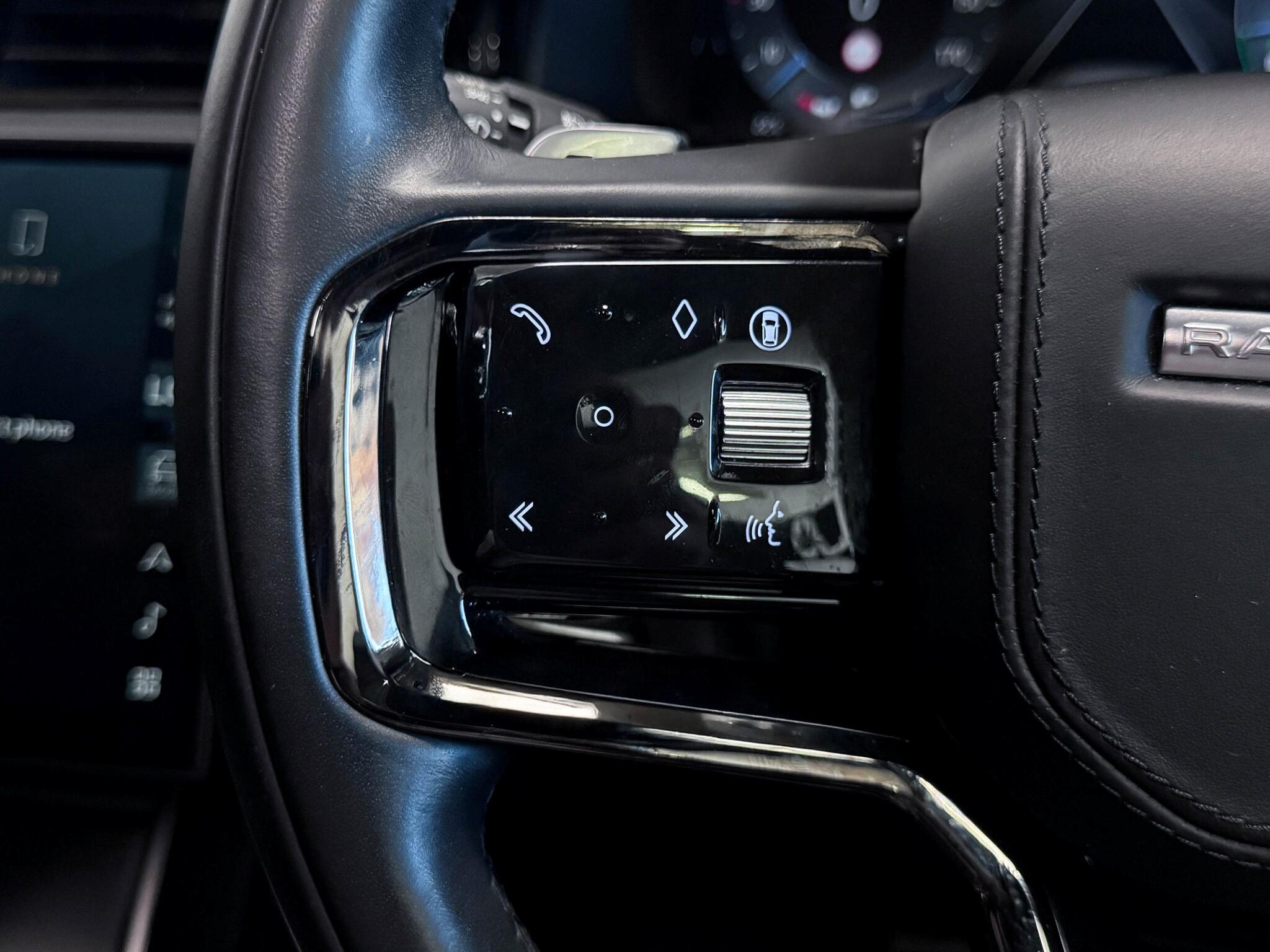 Land Rover Range Rover Evoque view 35
